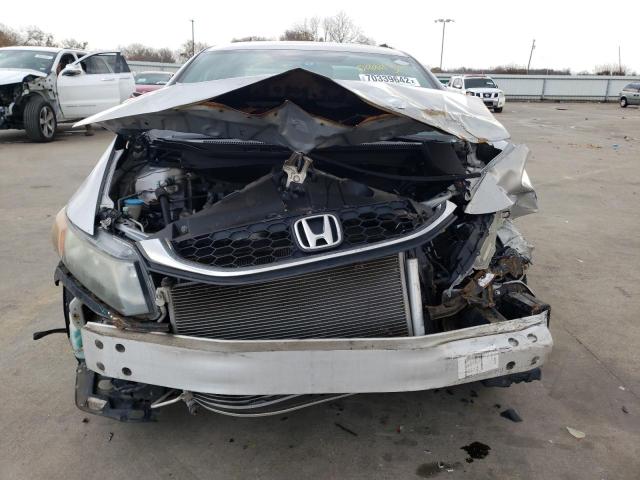 Photo 4 VIN: 19XFB2F50DE099936 - HONDA CIVIC LX 