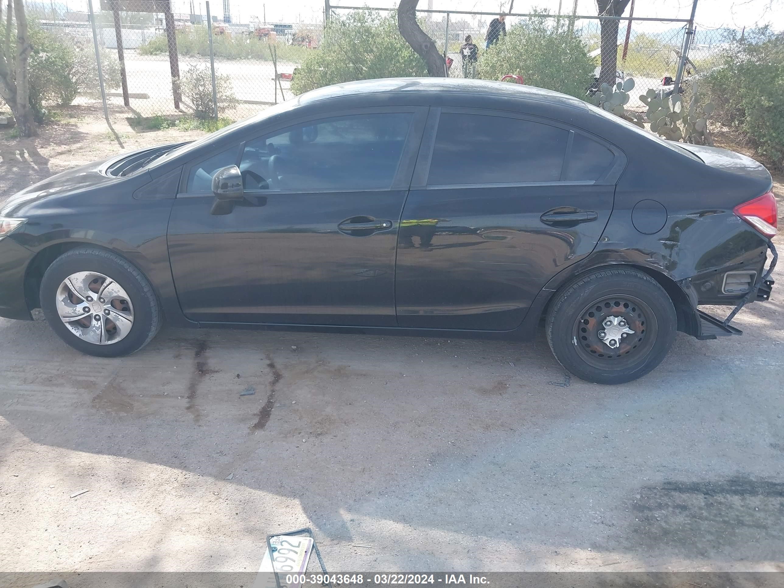 Photo 13 VIN: 19XFB2F50DE265520 - HONDA CIVIC 