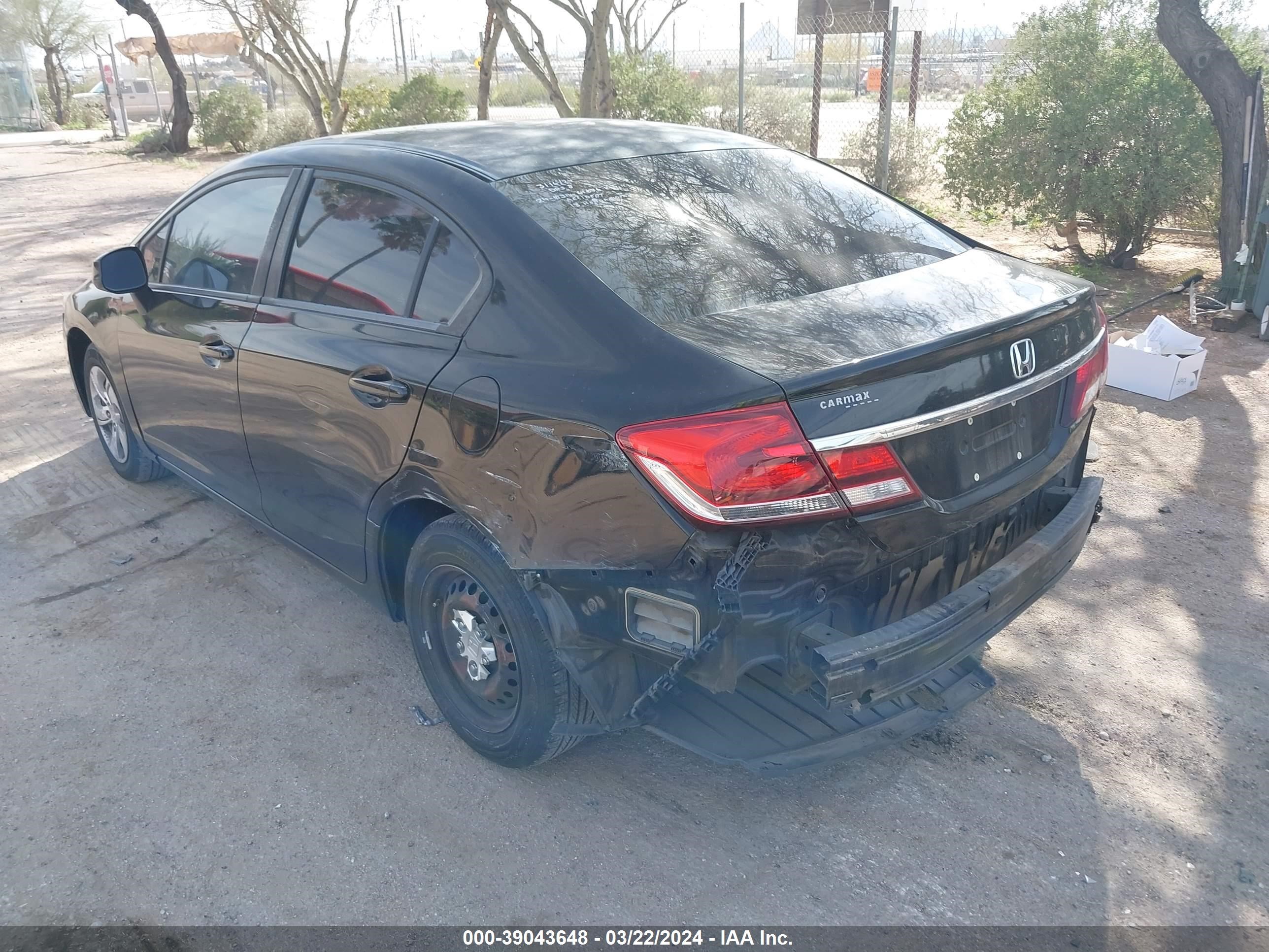 Photo 2 VIN: 19XFB2F50DE265520 - HONDA CIVIC 