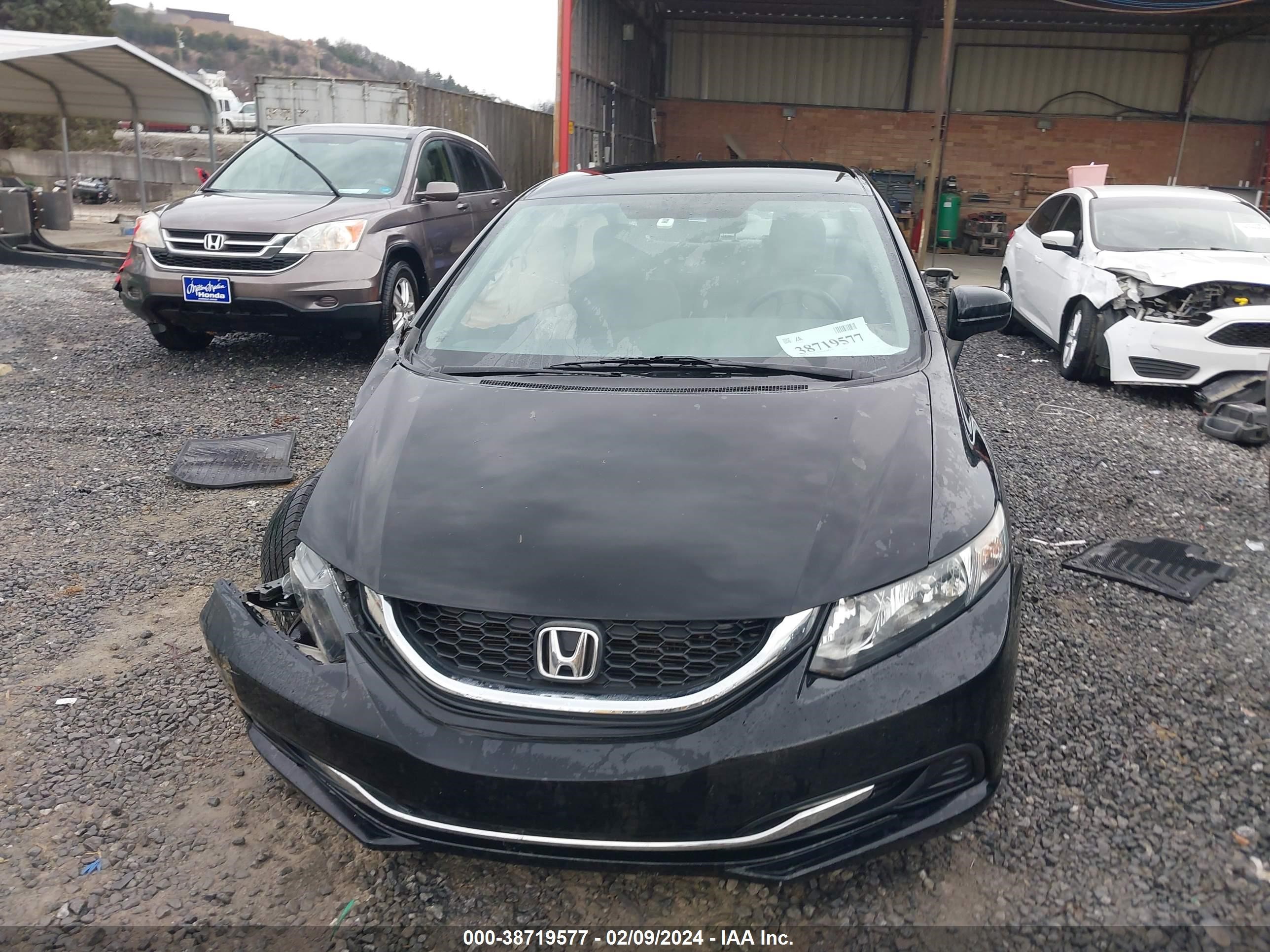 Photo 11 VIN: 19XFB2F50FE118889 - HONDA CIVIC 