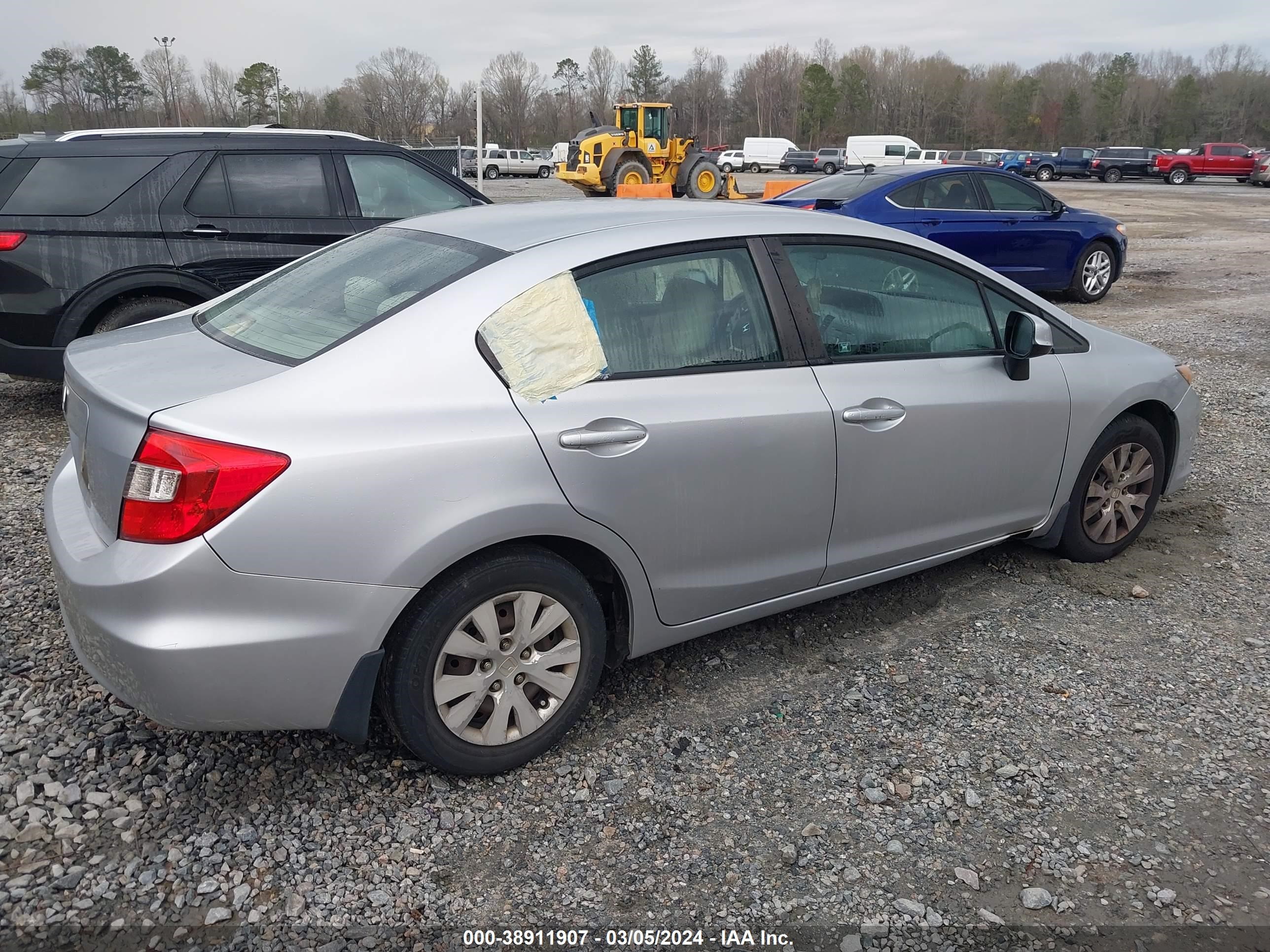 Photo 3 VIN: 19XFB2F51CE095439 - HONDA CIVIC 