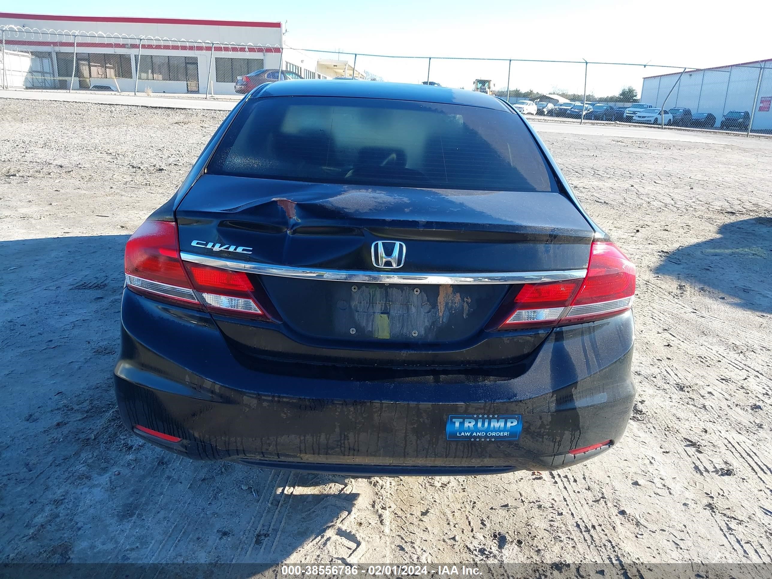 Photo 5 VIN: 19XFB2F51DE037266 - HONDA CIVIC 