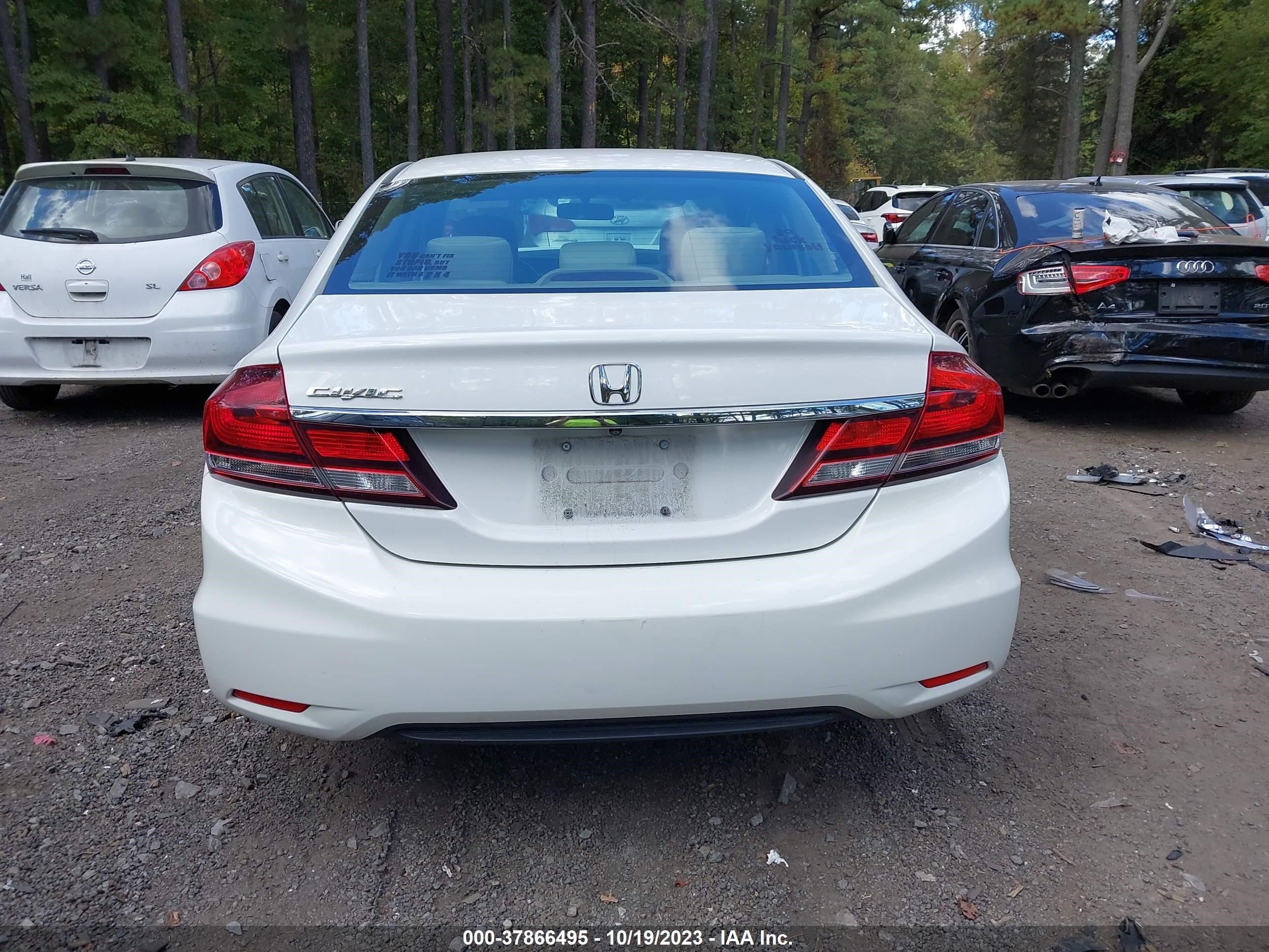 Photo 14 VIN: 19XFB2F51EE263860 - HONDA CIVIC 