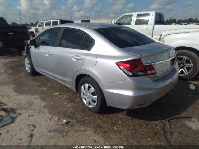 Photo 2 VIN: 19XFB2F51FE068794 - HONDA CIVIC SEDAN 