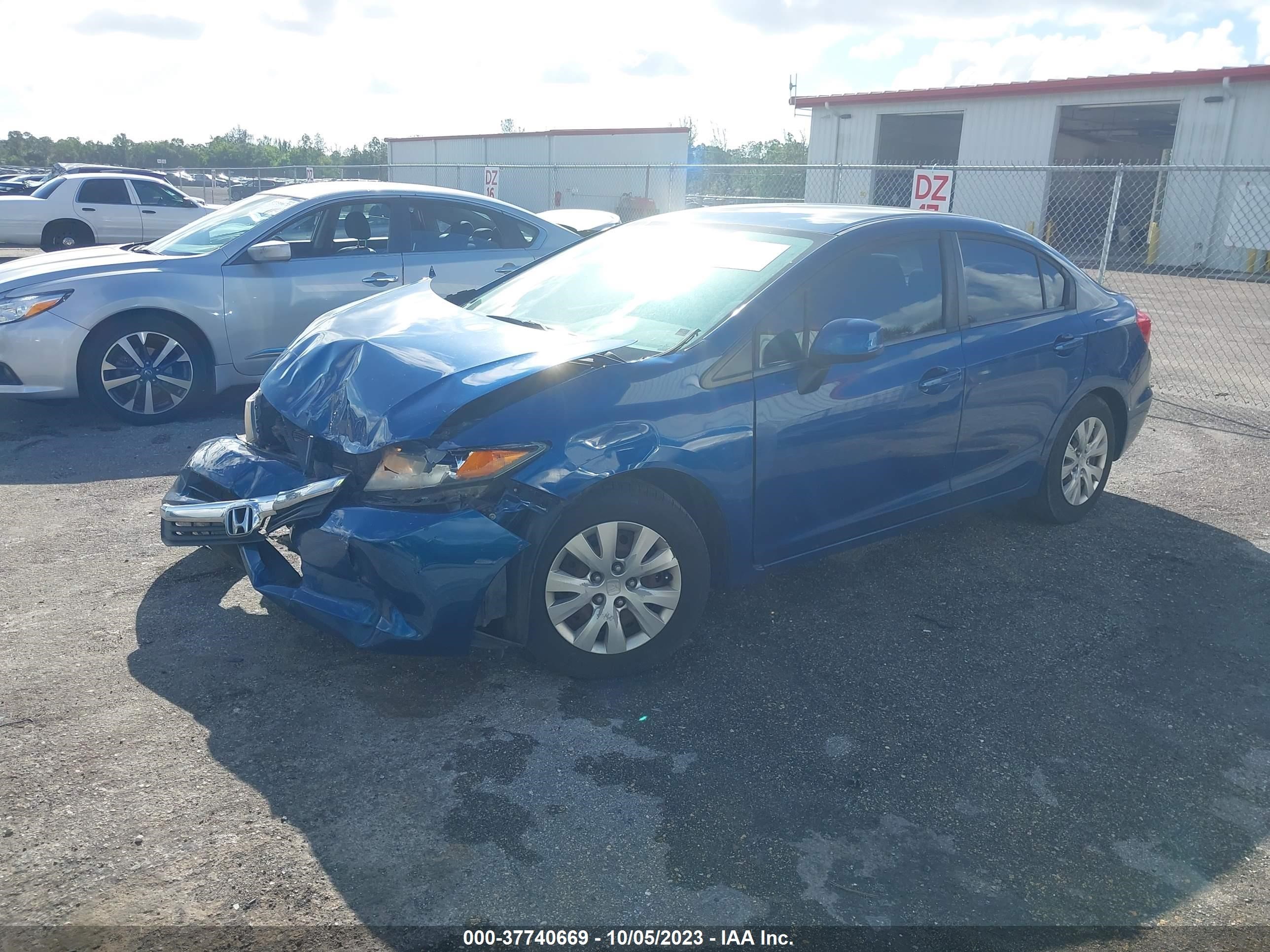 Photo 1 VIN: 19XFB2F52CE018353 - HONDA CIVIC 