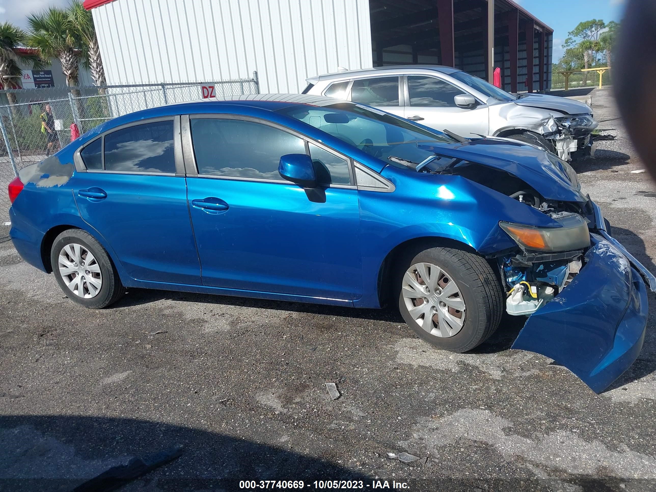 Photo 12 VIN: 19XFB2F52CE018353 - HONDA CIVIC 