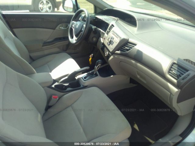 Photo 4 VIN: 19XFB2F52CE060411 - HONDA CIVIC SDN 