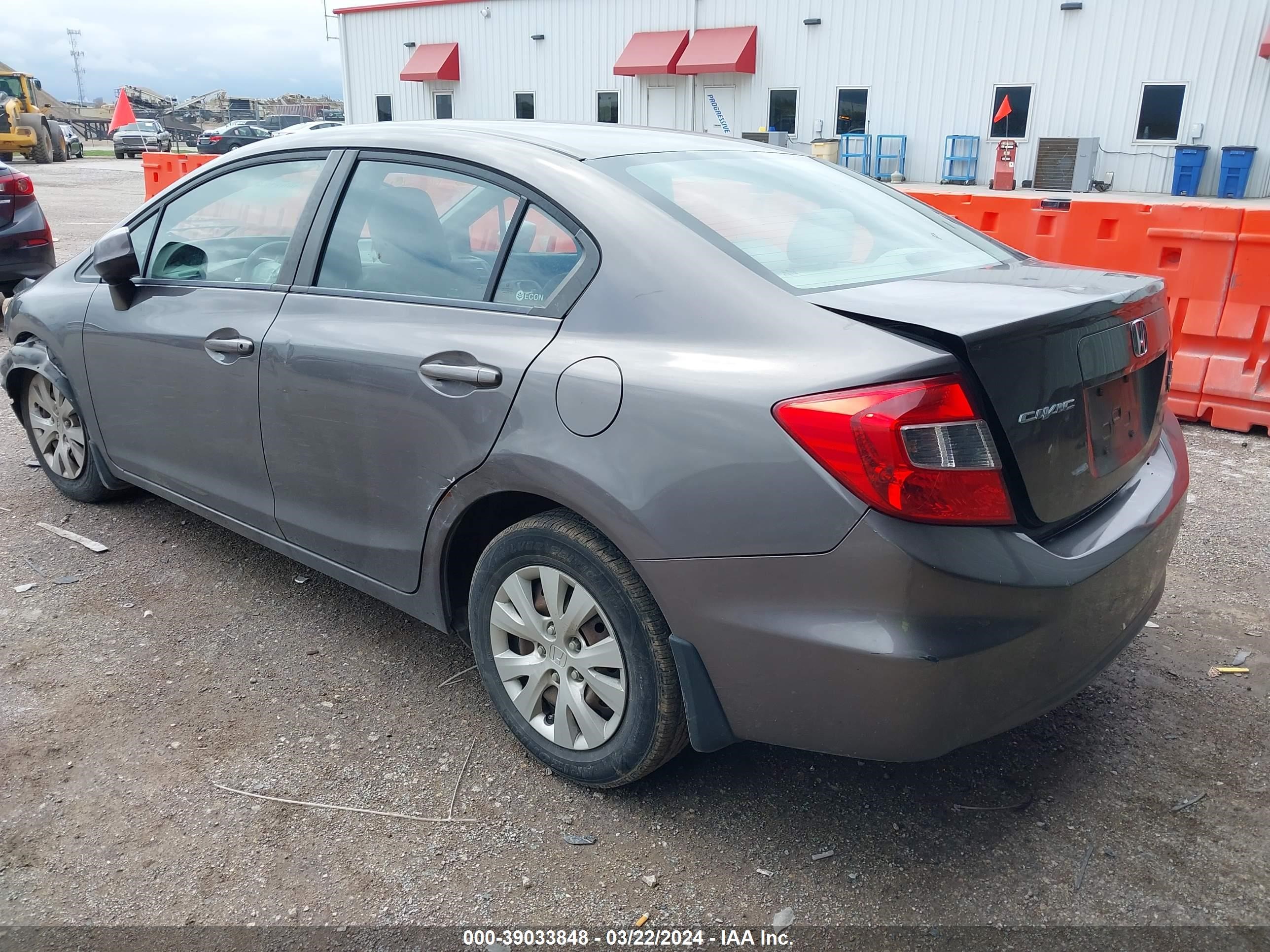 Photo 2 VIN: 19XFB2F52CE077242 - HONDA CIVIC 