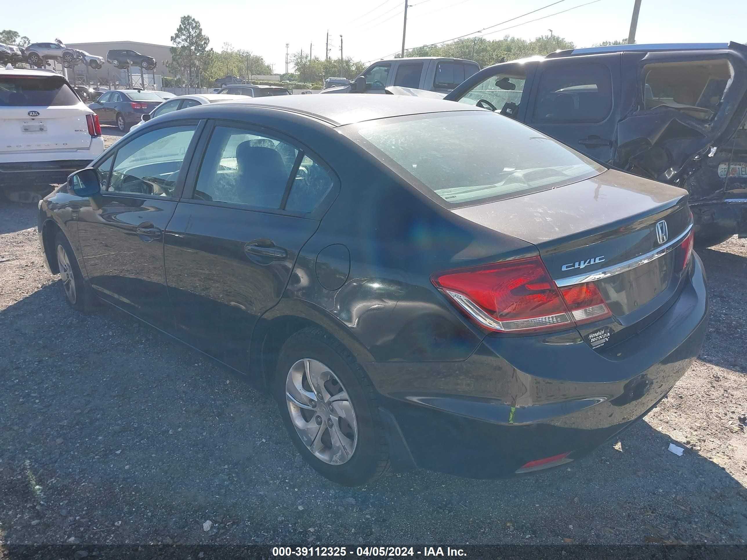 Photo 2 VIN: 19XFB2F52DE028978 - HONDA CIVIC 