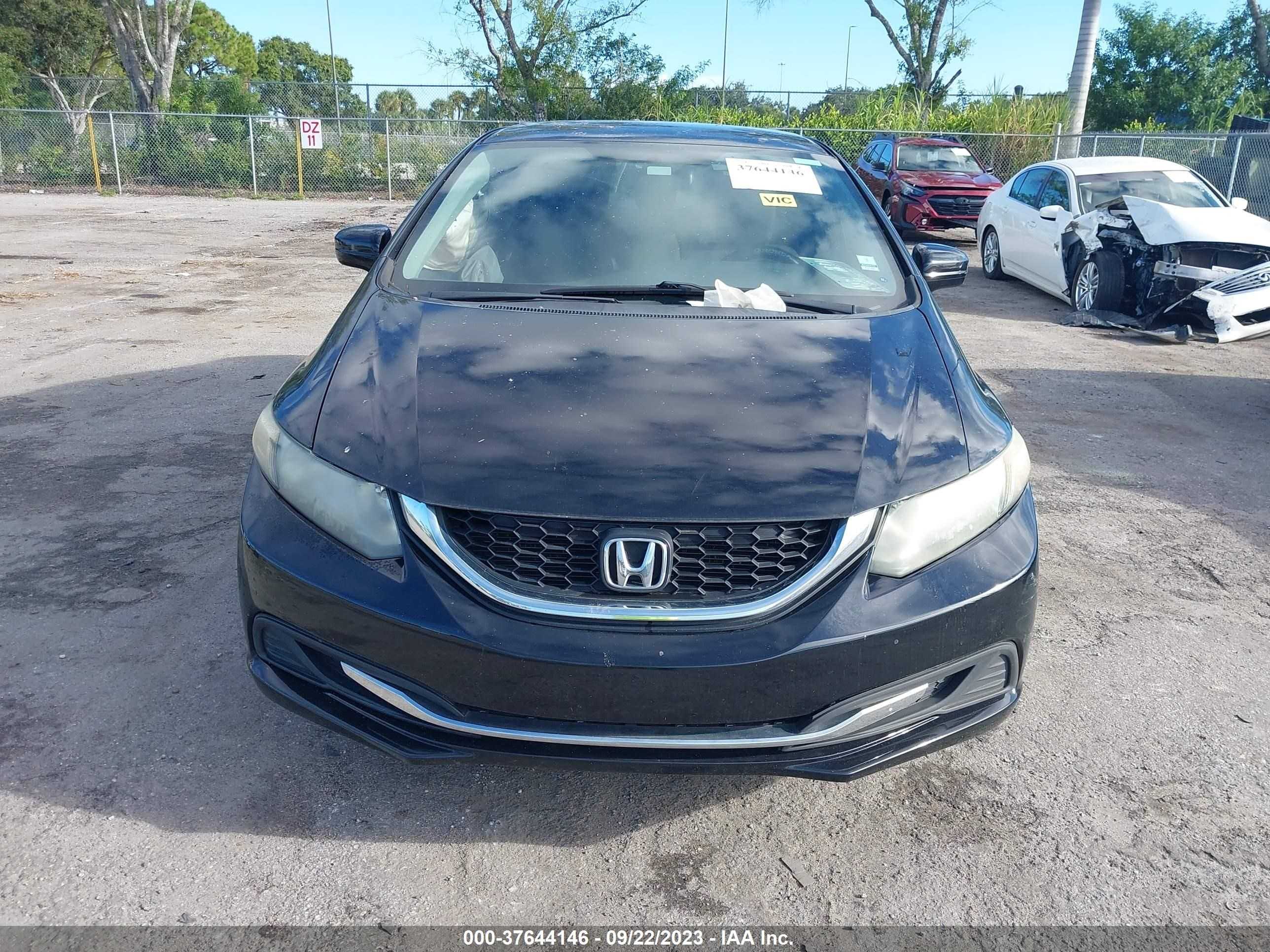 Photo 11 VIN: 19XFB2F52EE016069 - HONDA CIVIC 