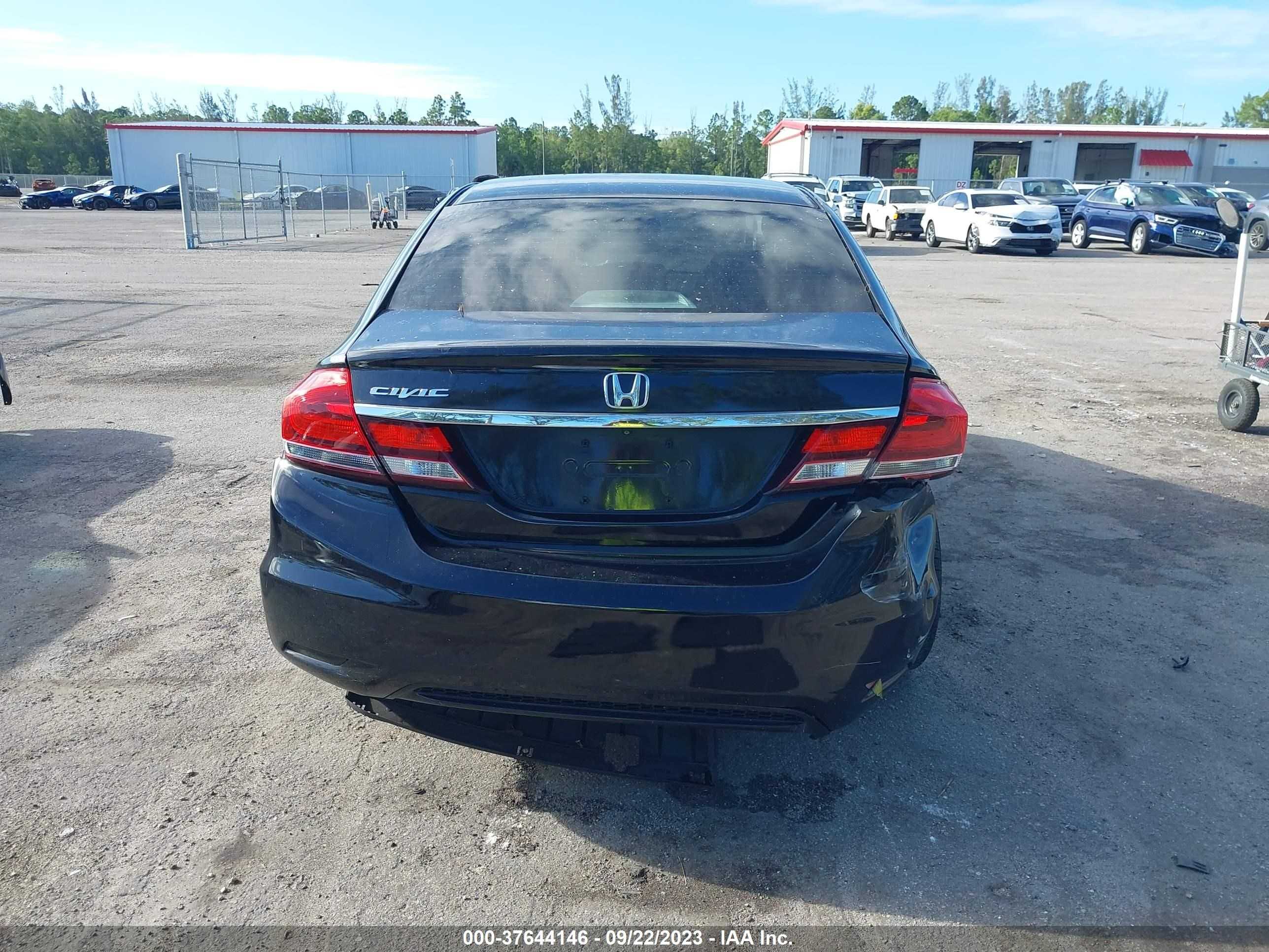 Photo 15 VIN: 19XFB2F52EE016069 - HONDA CIVIC 