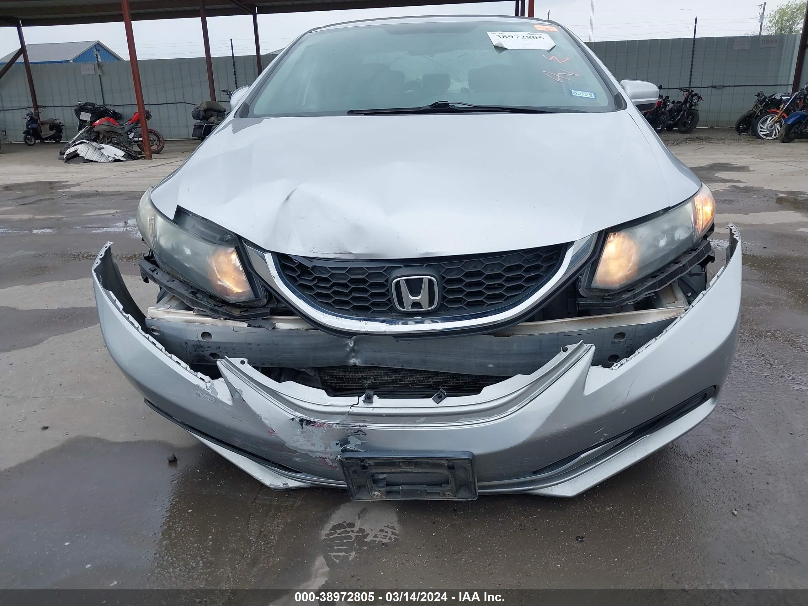 Photo 11 VIN: 19XFB2F52FE076144 - HONDA CIVIC 