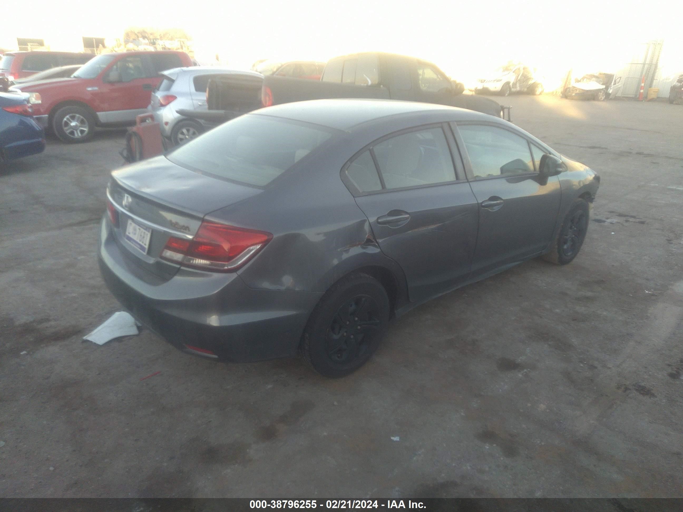 Photo 3 VIN: 19XFB2F53DE027712 - HONDA CIVIC 