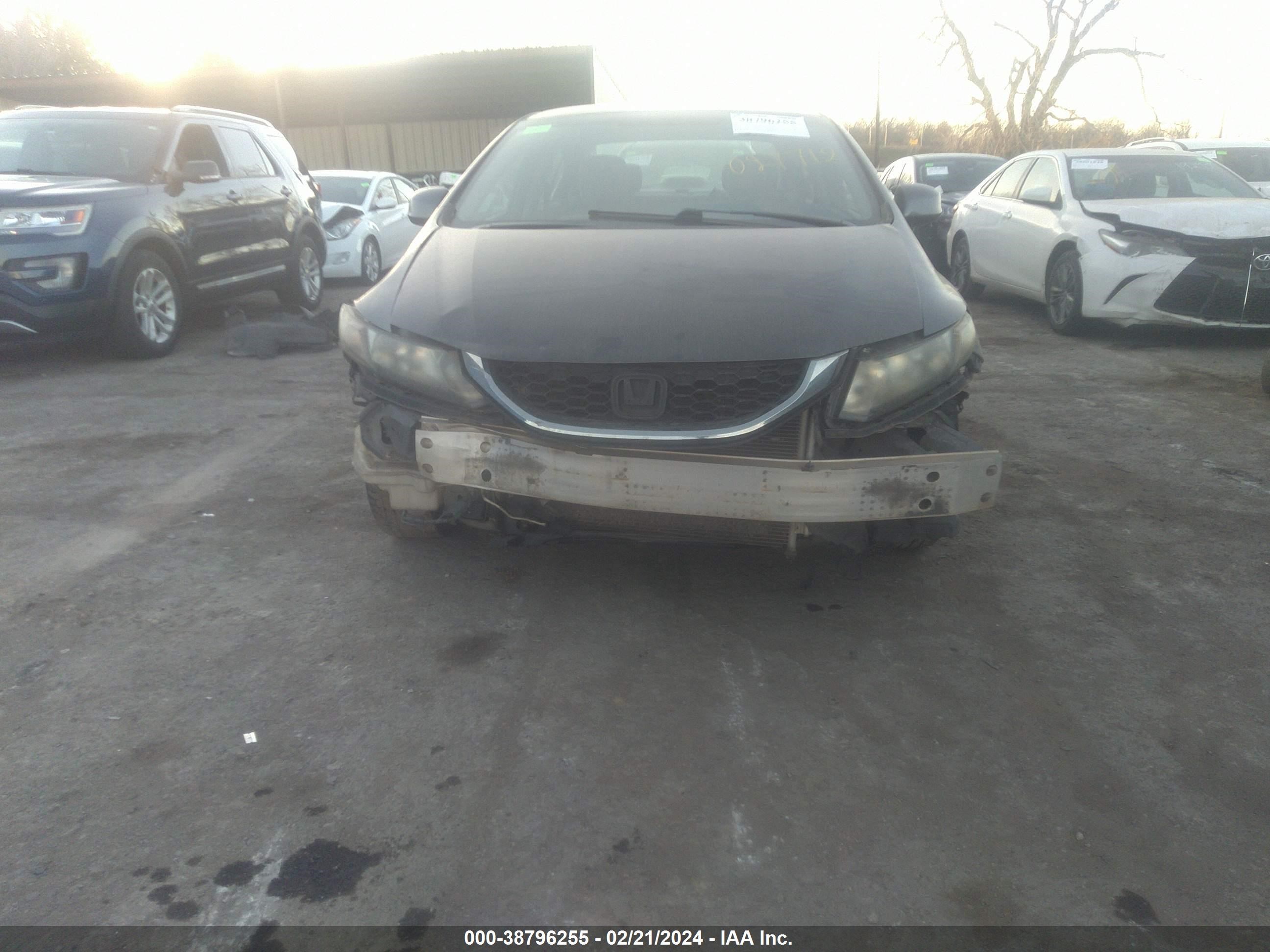 Photo 5 VIN: 19XFB2F53DE027712 - HONDA CIVIC 