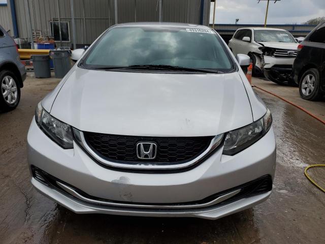 Photo 4 VIN: 19XFB2F53DE035504 - HONDA CIVIC LX 