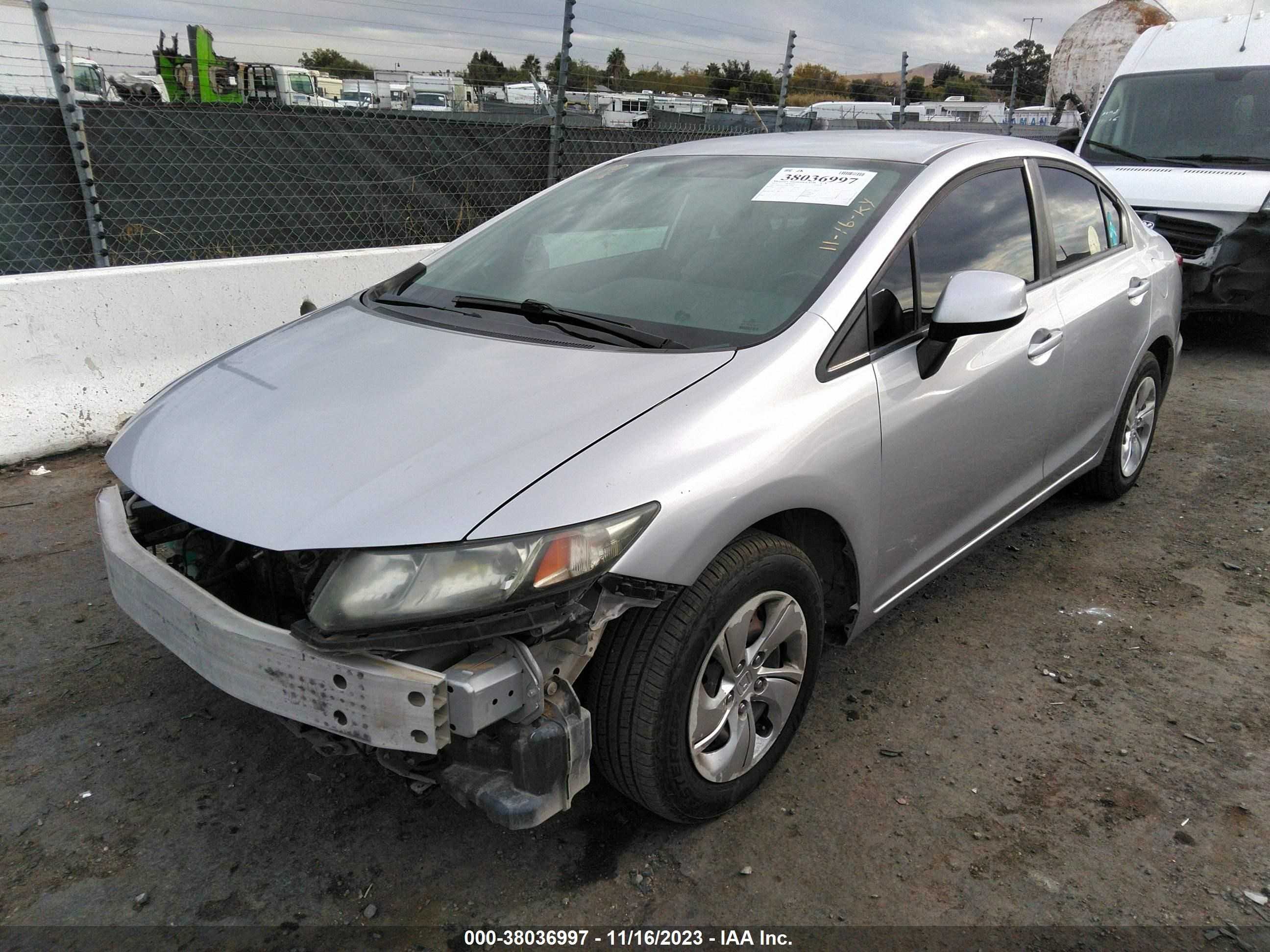 Photo 1 VIN: 19XFB2F53DE270095 - HONDA CIVIC 