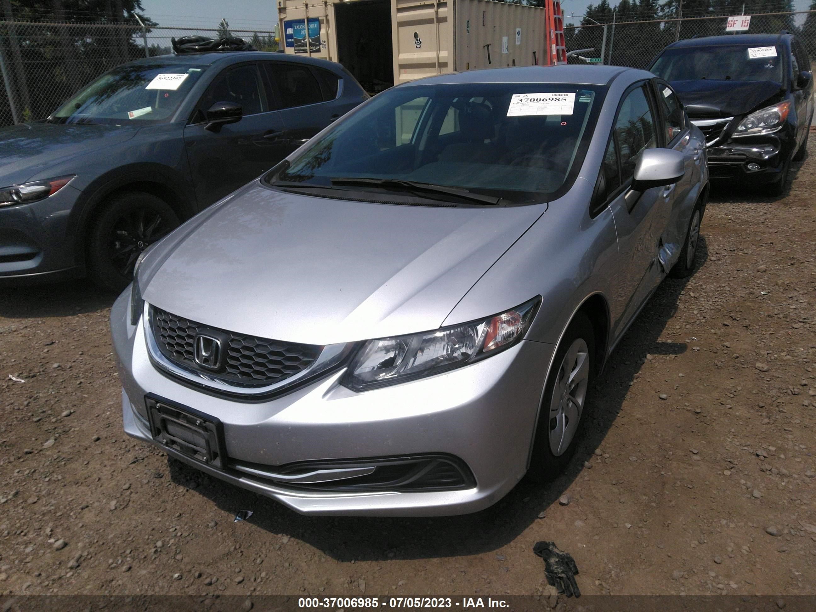 Photo 1 VIN: 19XFB2F53DE273322 - HONDA CIVIC 