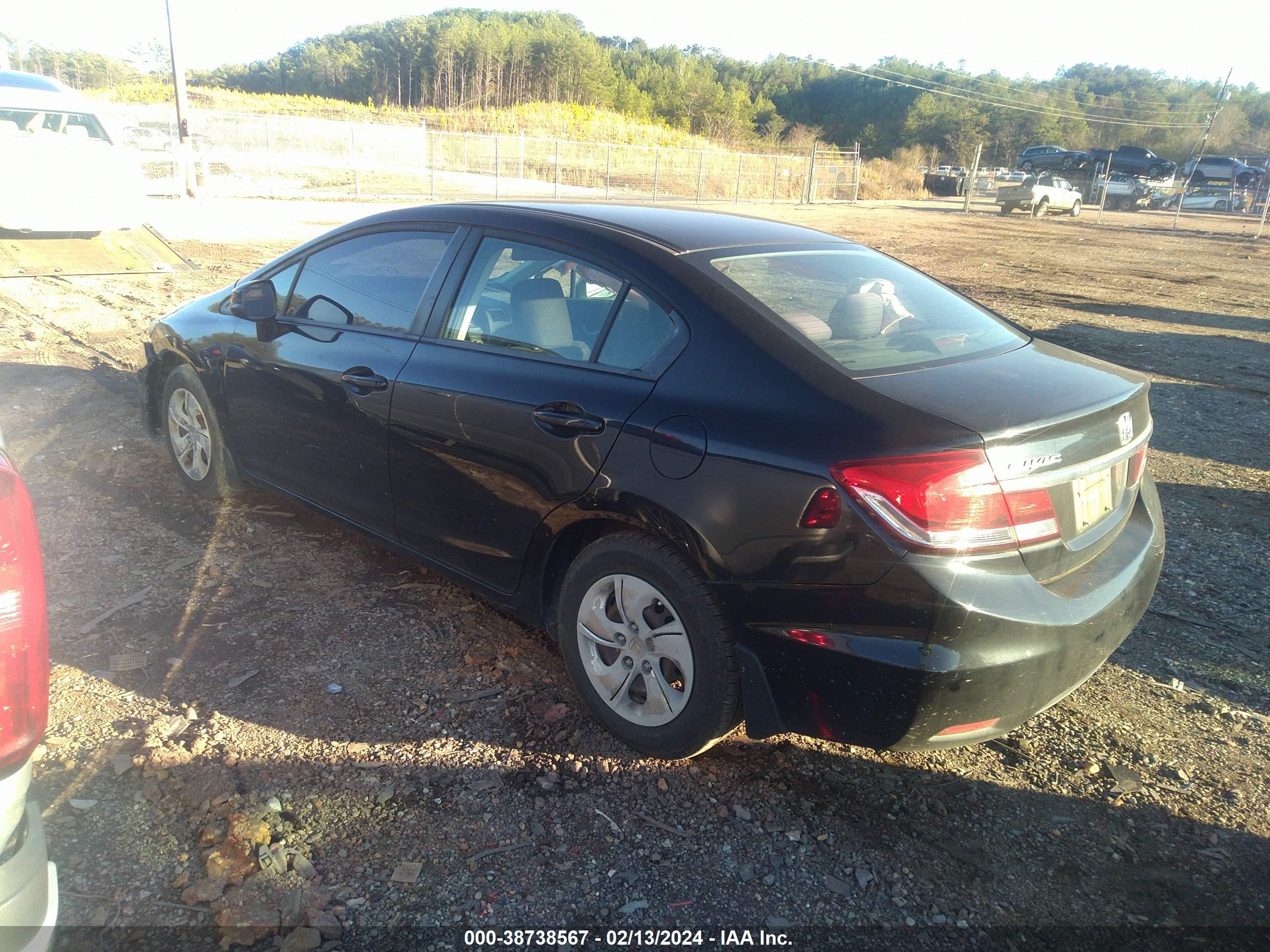 Photo 2 VIN: 19XFB2F54DE005072 - HONDA CIVIC 