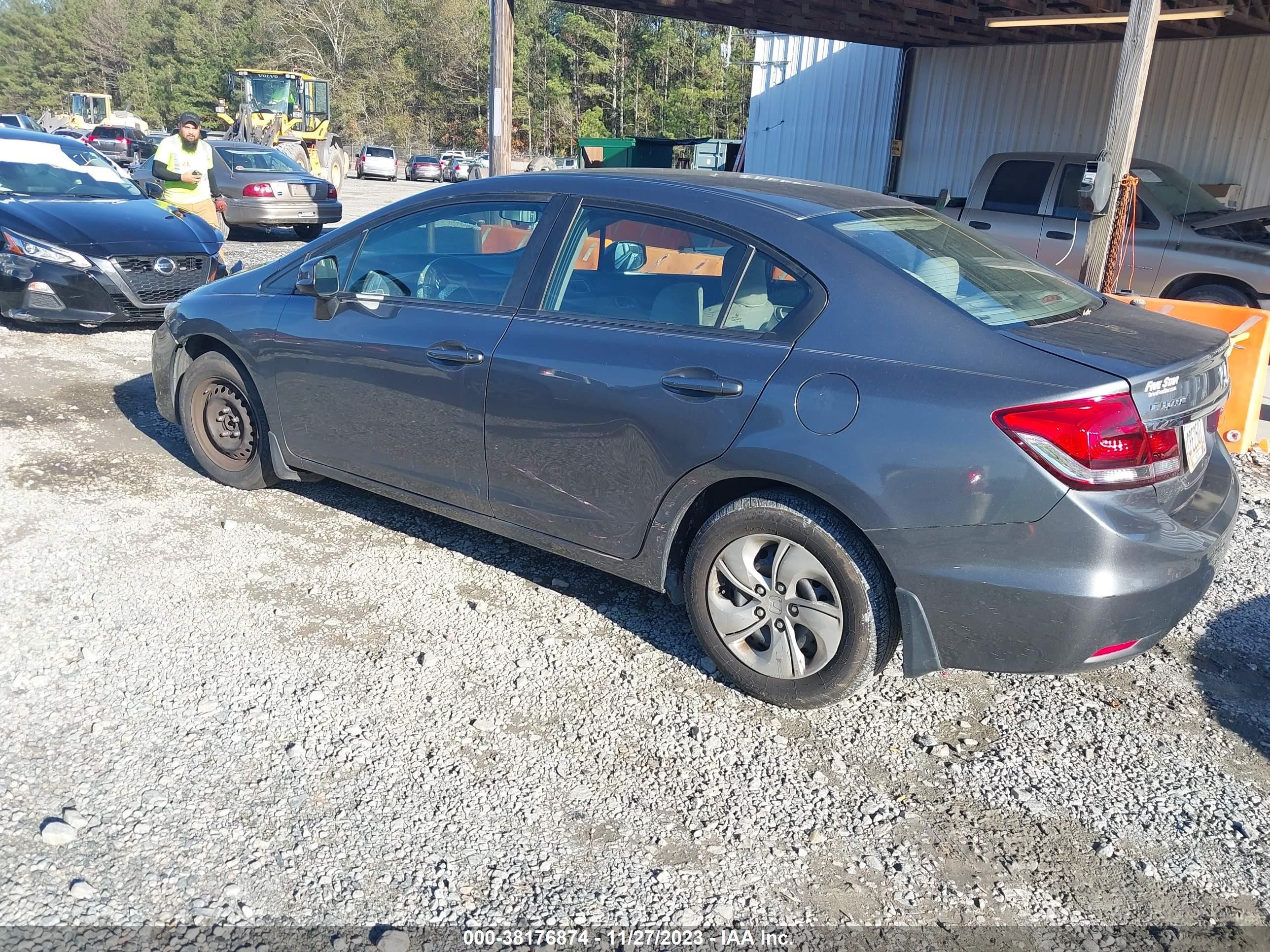 Photo 2 VIN: 19XFB2F54DE051257 - HONDA CIVIC 