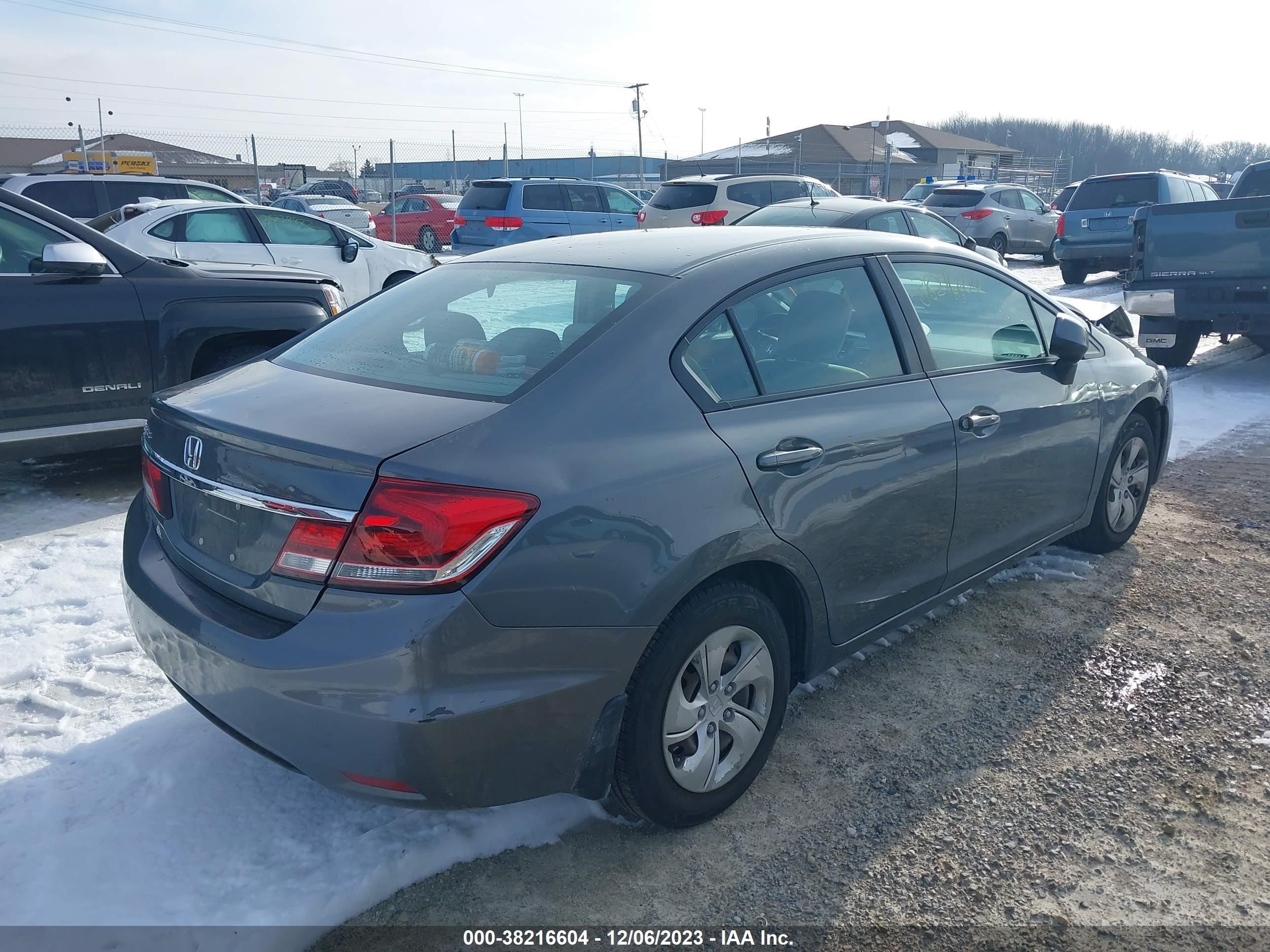 Photo 3 VIN: 19XFB2F54DE056636 - HONDA CIVIC 