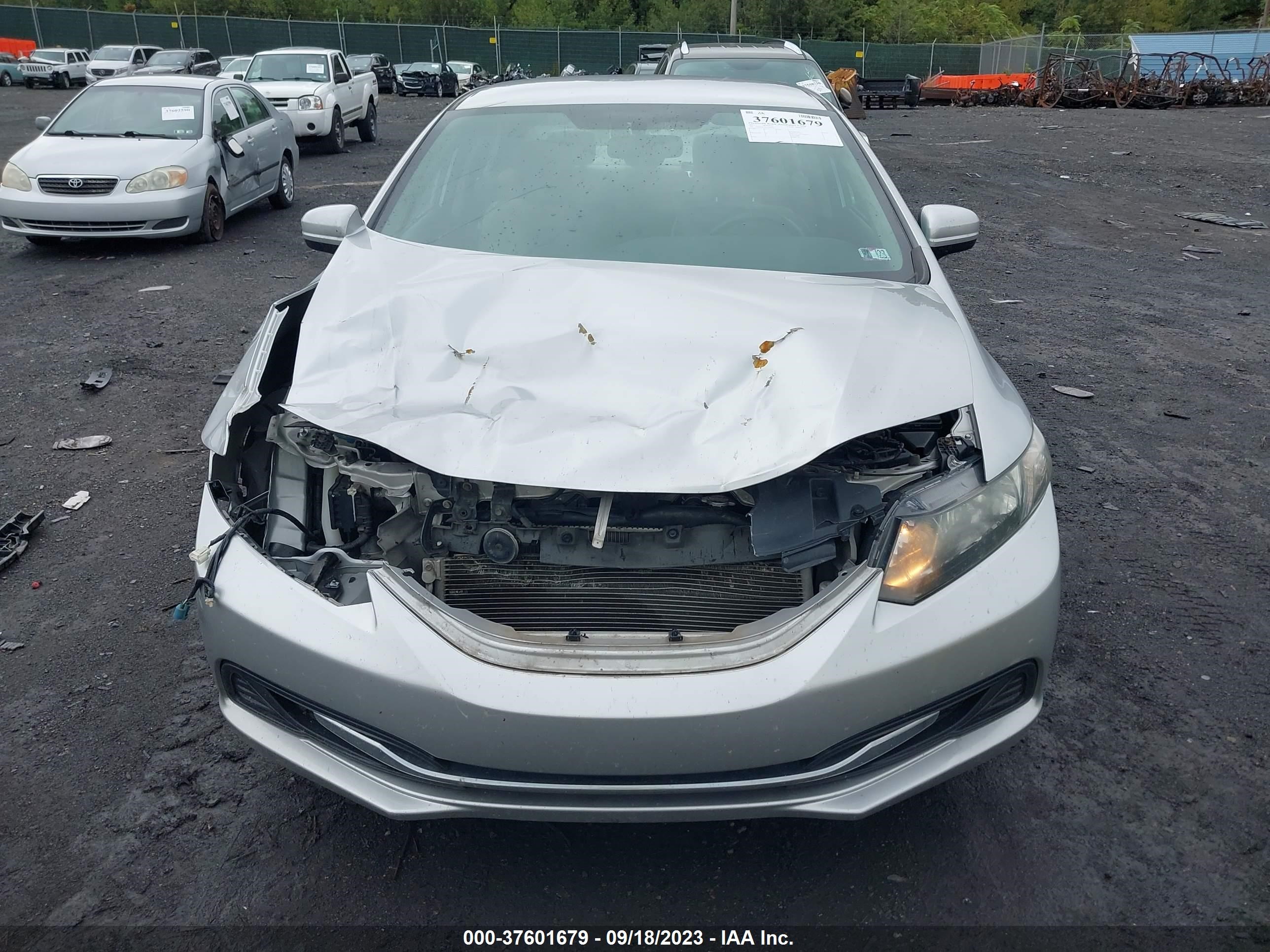 Photo 5 VIN: 19XFB2F54FE260159 - HONDA CIVIC 