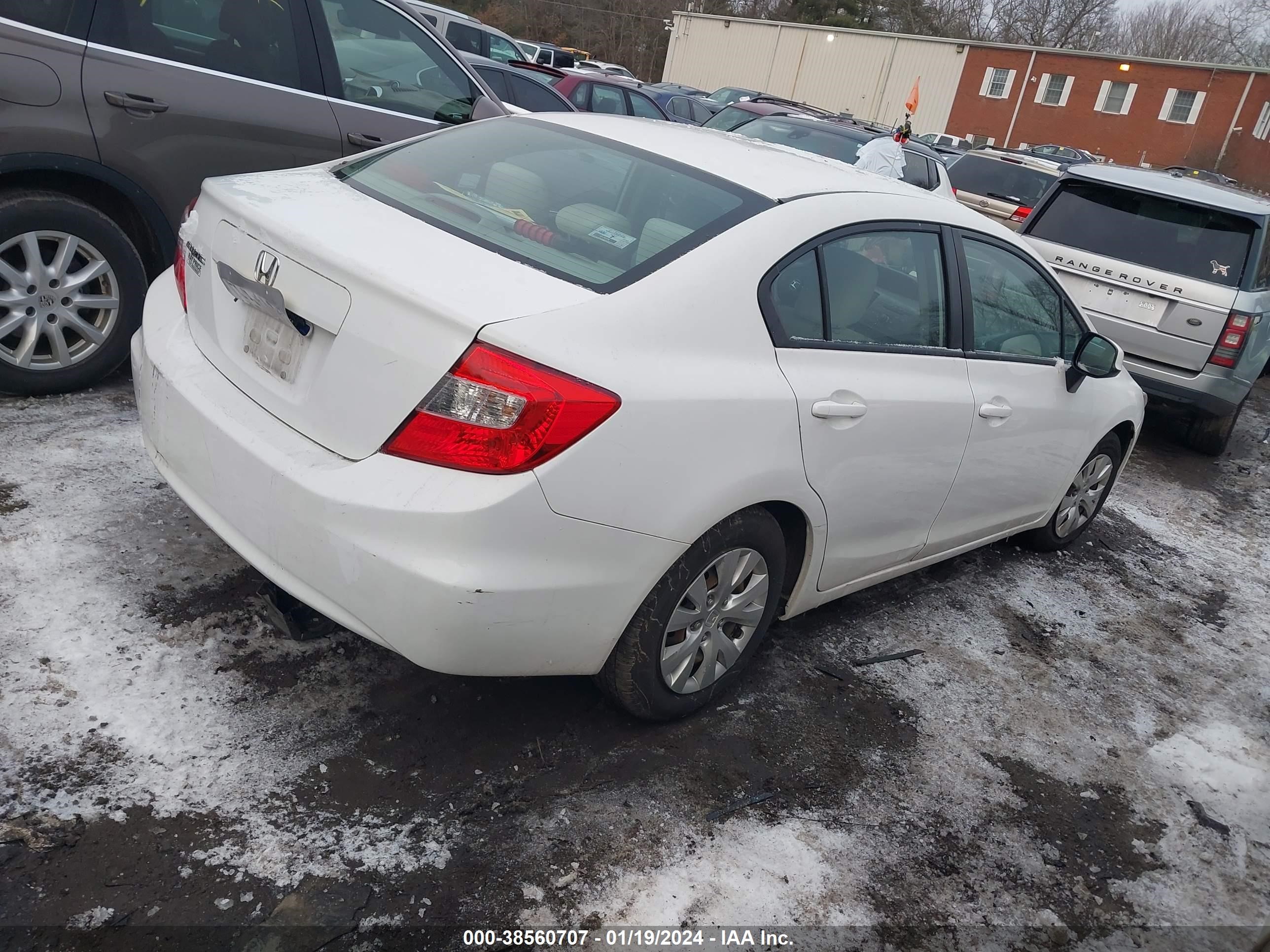 Photo 3 VIN: 19XFB2F55CE384548 - HONDA CIVIC 