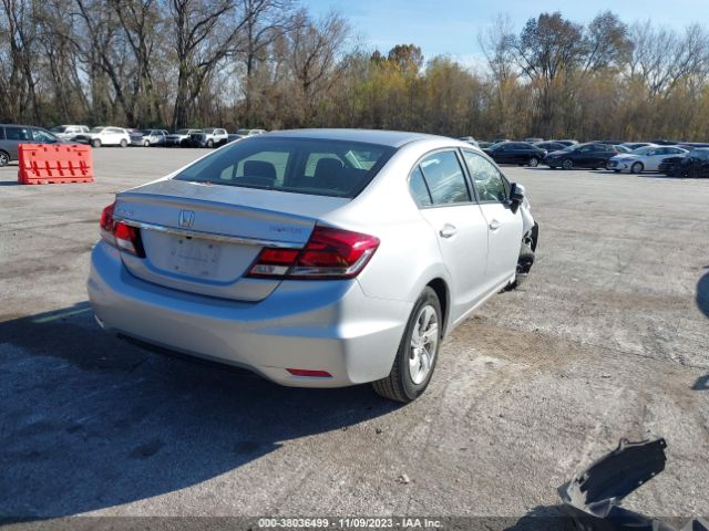 Photo 3 VIN: 19XFB2F55FE062058 - HONDA CIVIC SEDAN 