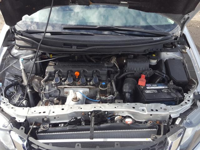 Photo 6 VIN: 19XFB2F55FE104132 - HONDA CIVIC LX 