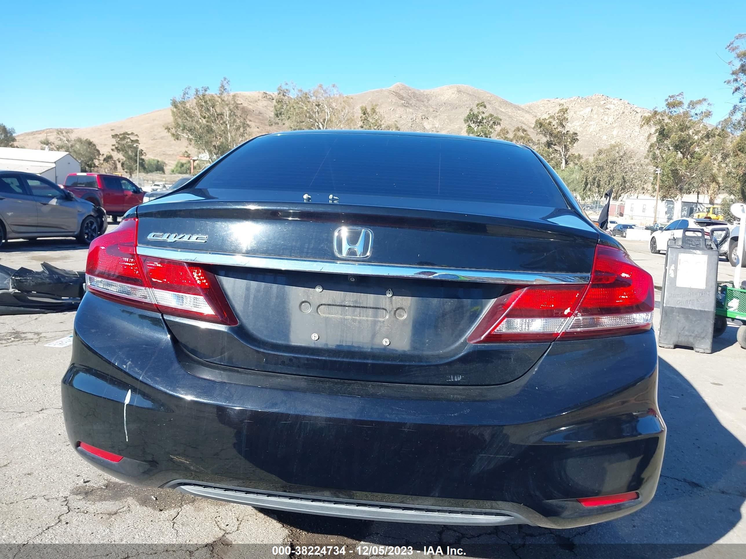 Photo 15 VIN: 19XFB2F55FE243080 - HONDA CIVIC 