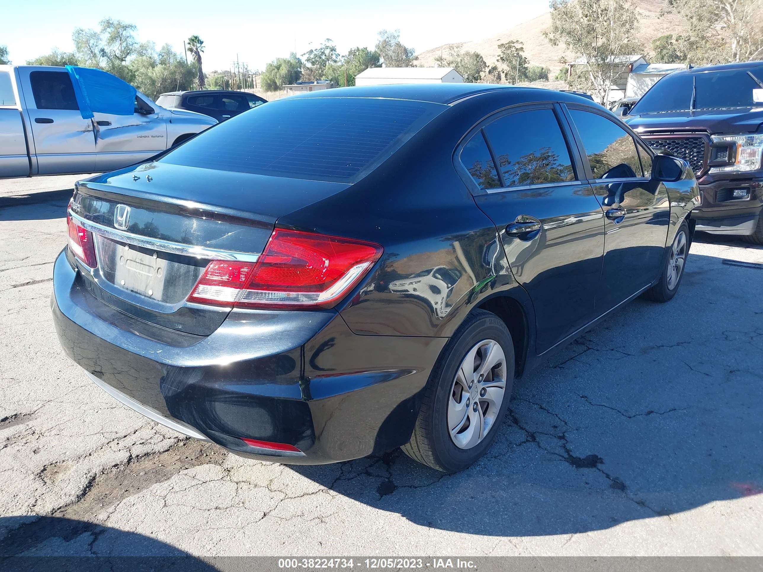 Photo 3 VIN: 19XFB2F55FE243080 - HONDA CIVIC 