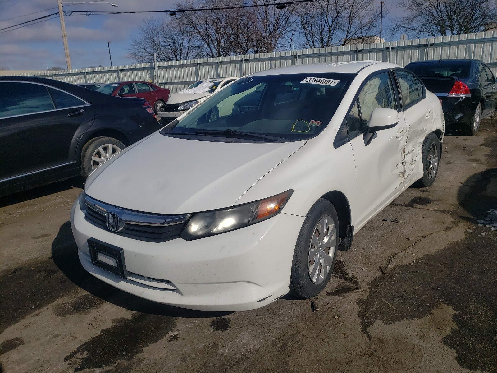 Photo 1 VIN: 19XFB2F56CE086168 - HONDA CIVIC LX 