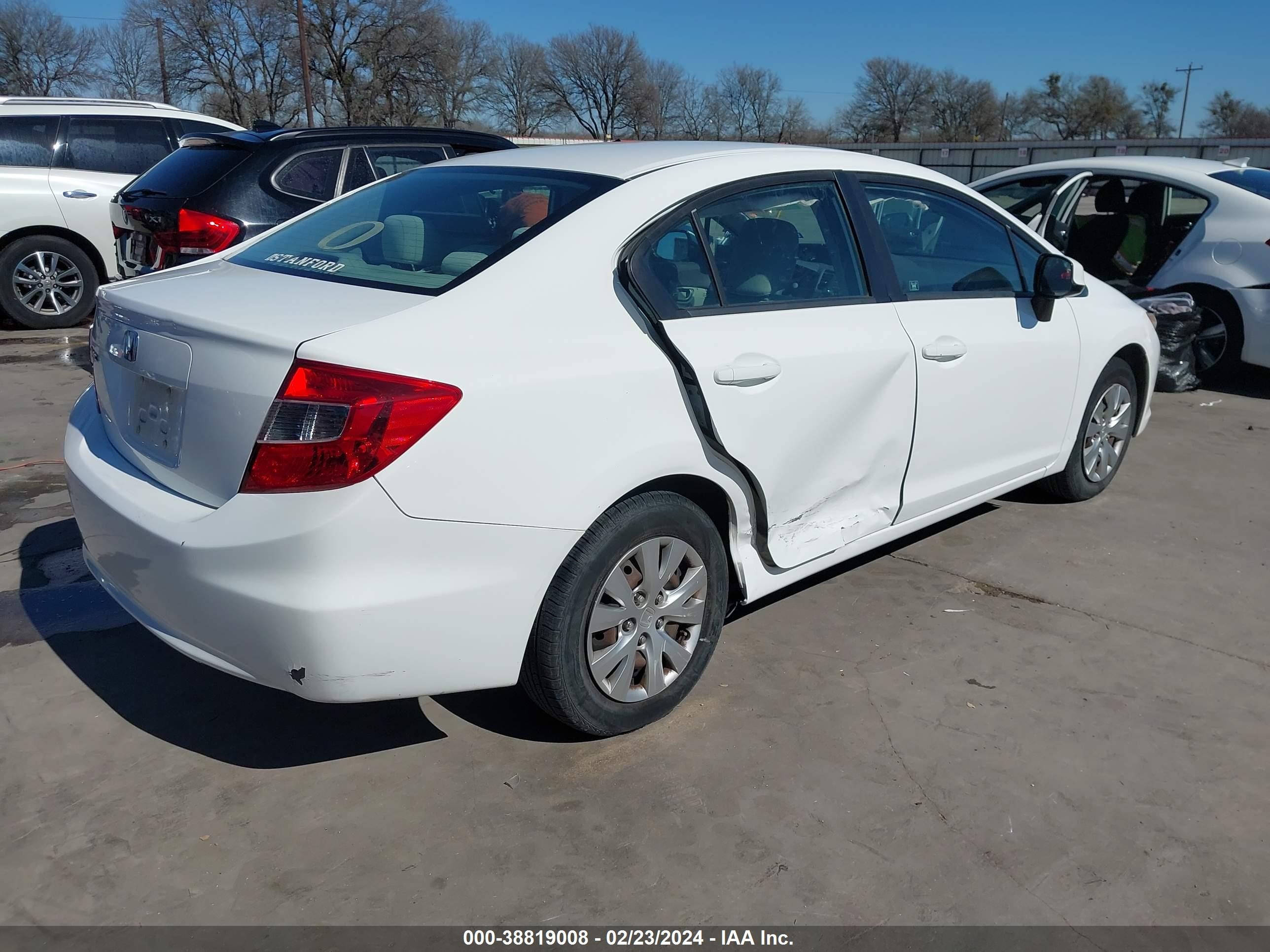 Photo 3 VIN: 19XFB2F56CE357732 - HONDA CIVIC 