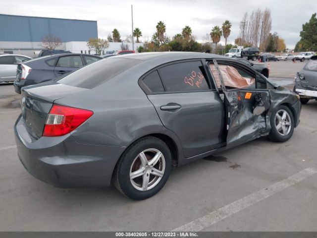 Photo 3 VIN: 19XFB2F56CE381240 - HONDA CIVIC 