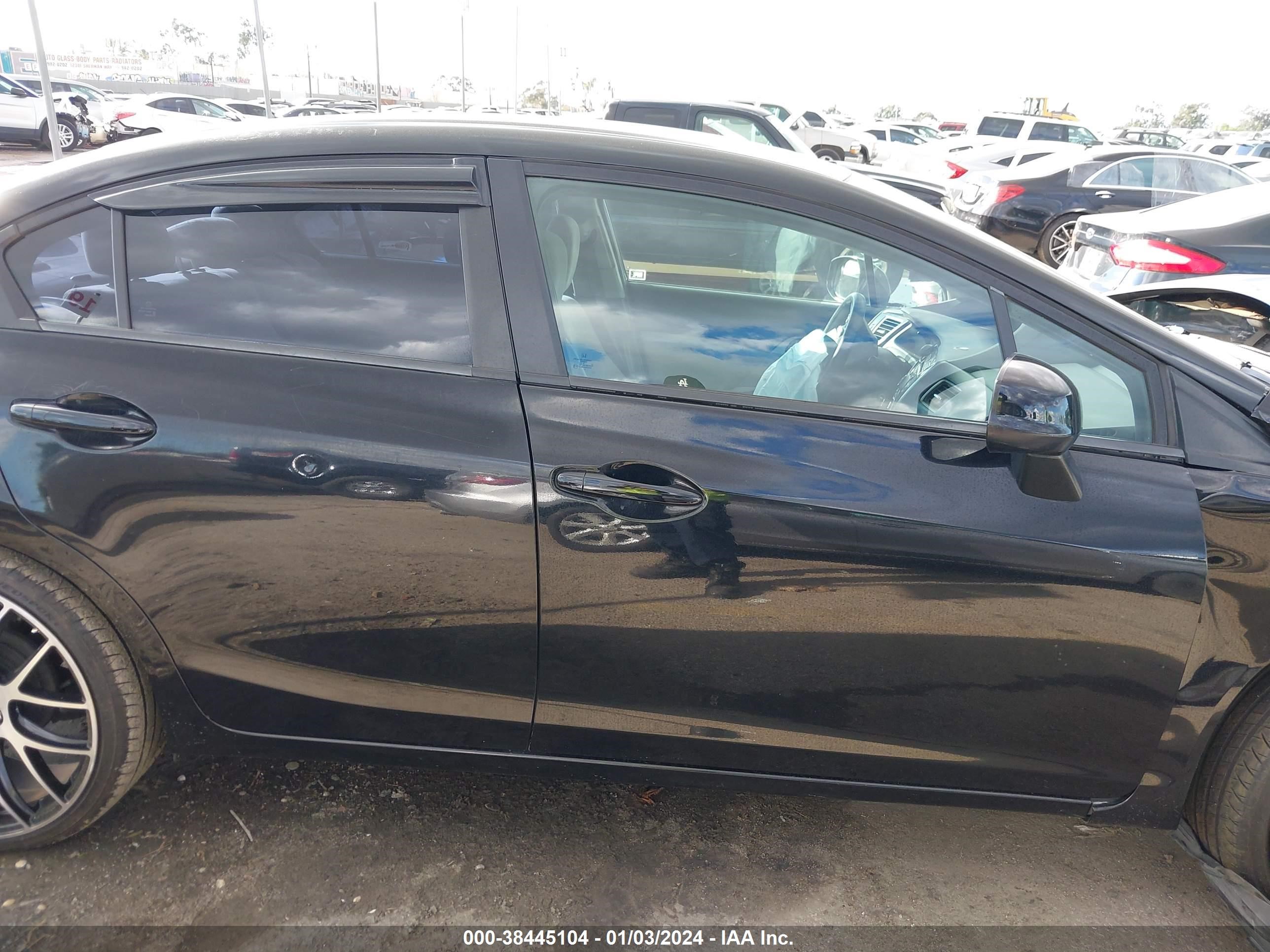 Photo 12 VIN: 19XFB2F56DE253968 - HONDA CIVIC 