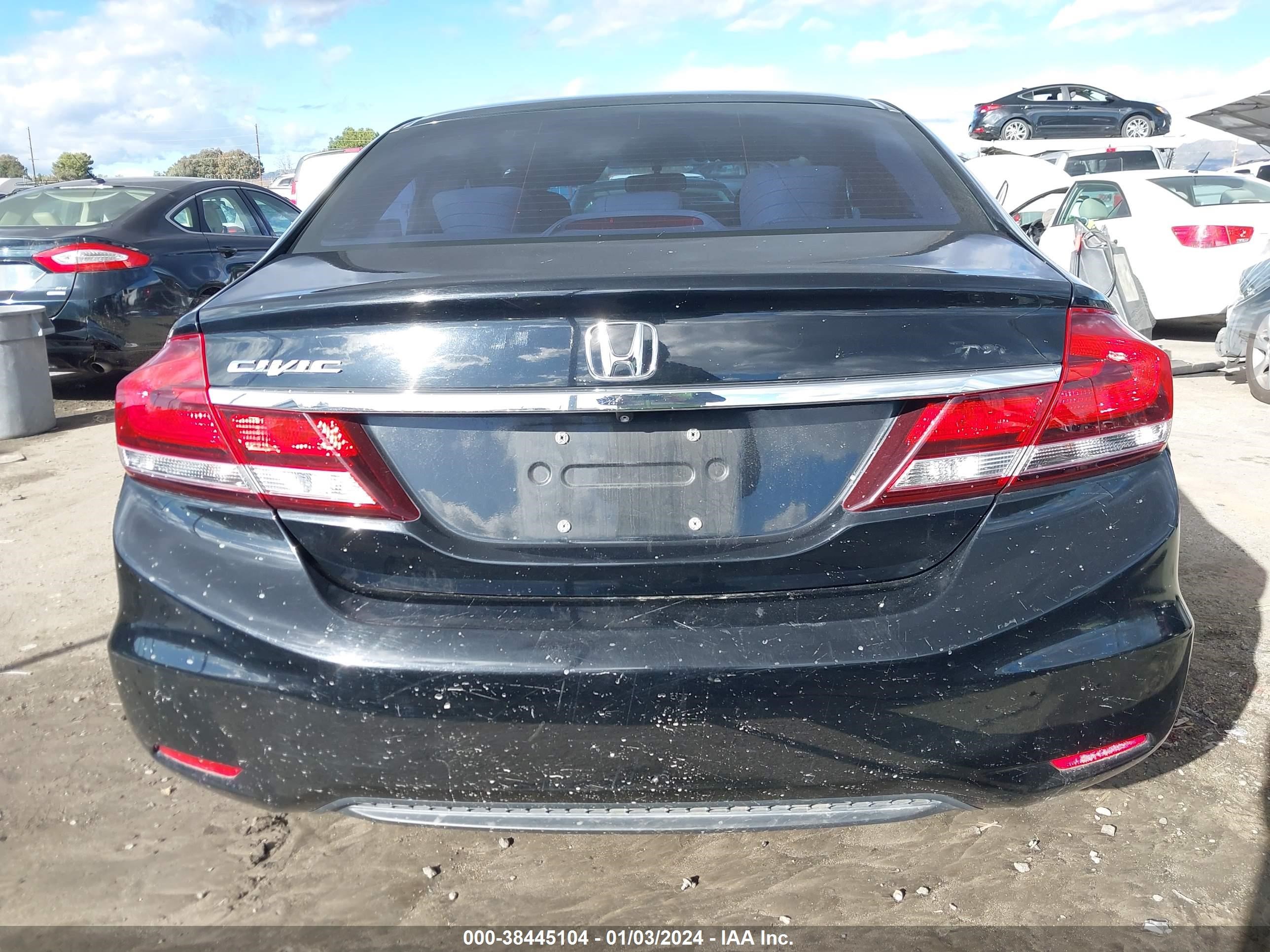 Photo 15 VIN: 19XFB2F56DE253968 - HONDA CIVIC 