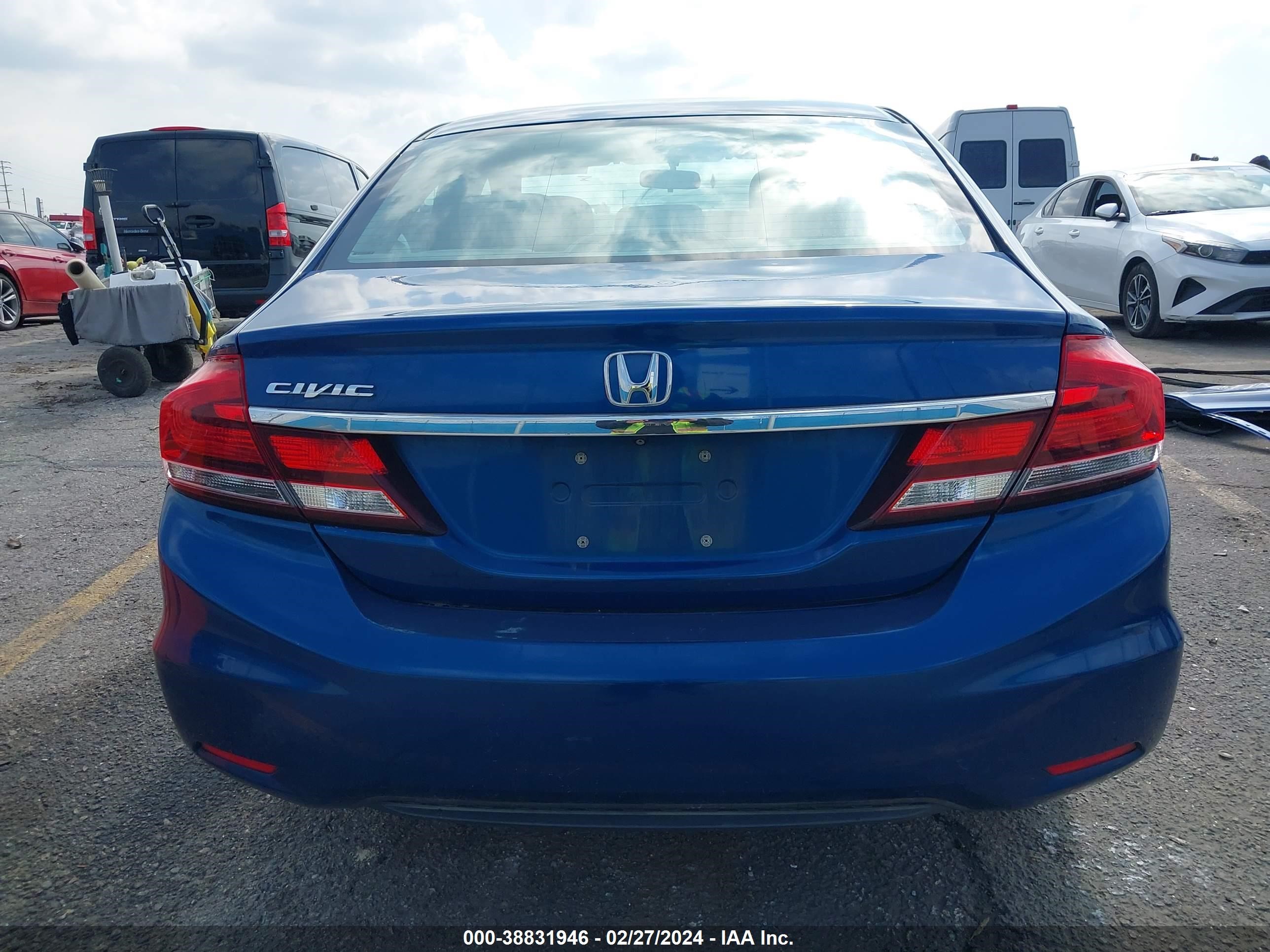 Photo 16 VIN: 19XFB2F56DE289918 - HONDA CIVIC 