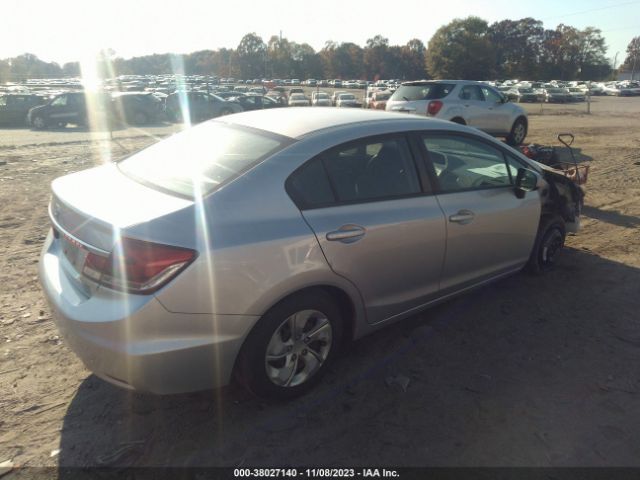 Photo 3 VIN: 19XFB2F56FE095019 - HONDA CIVIC SEDAN 