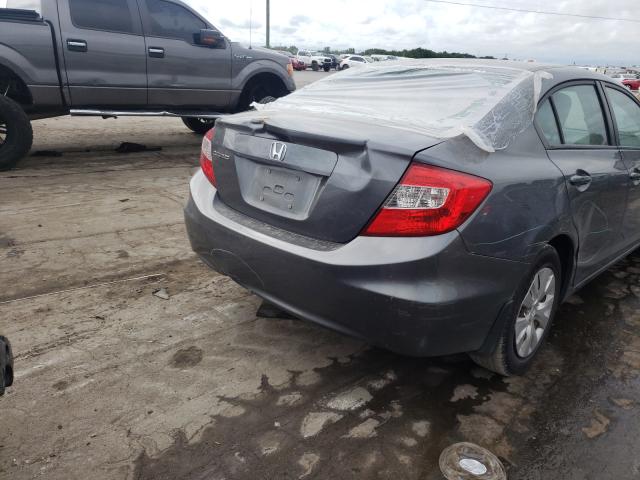 Photo 8 VIN: 19XFB2F57CE069525 - HONDA CIVIC LX 