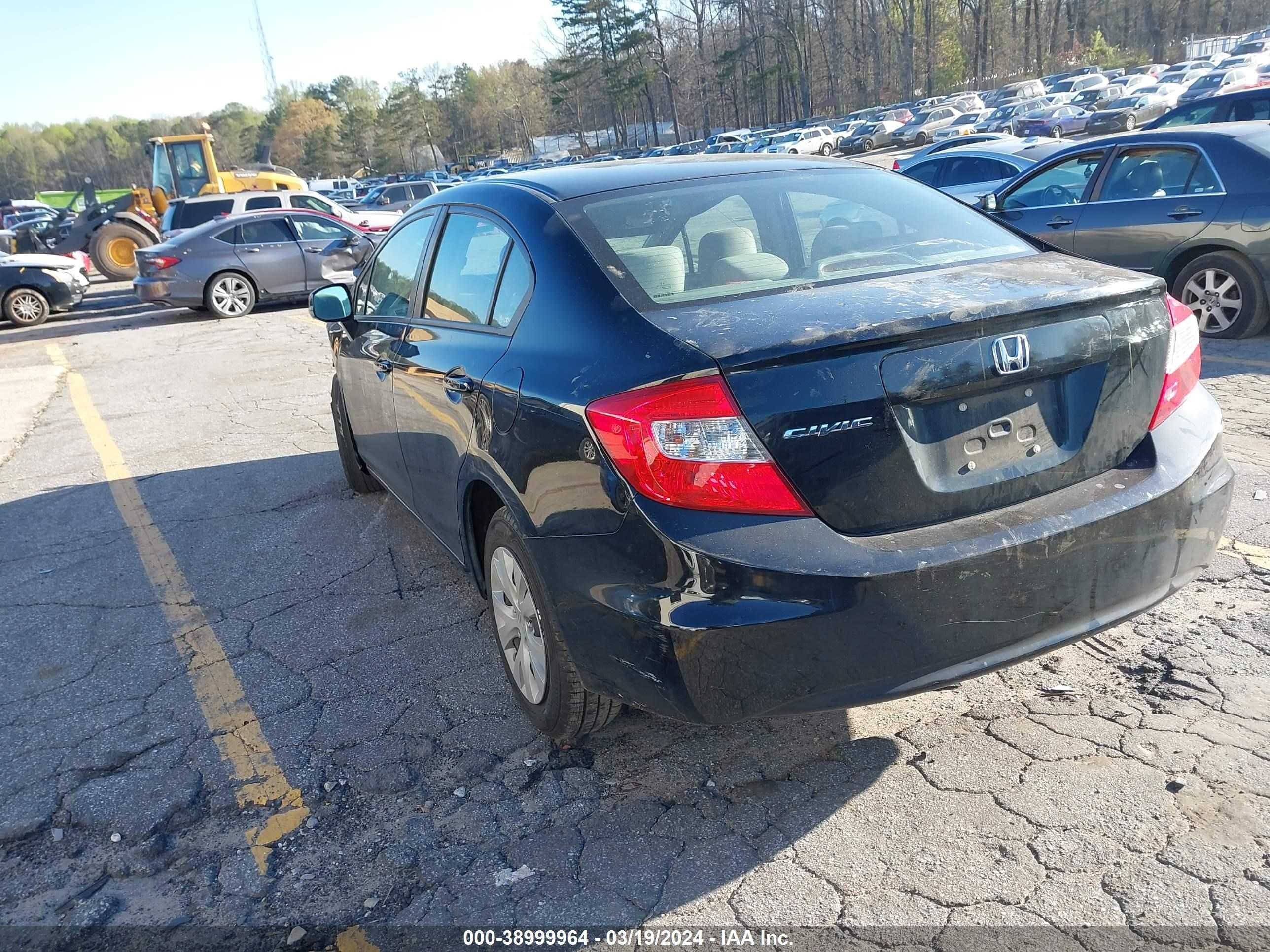 Photo 2 VIN: 19XFB2F57CE334394 - HONDA CIVIC 