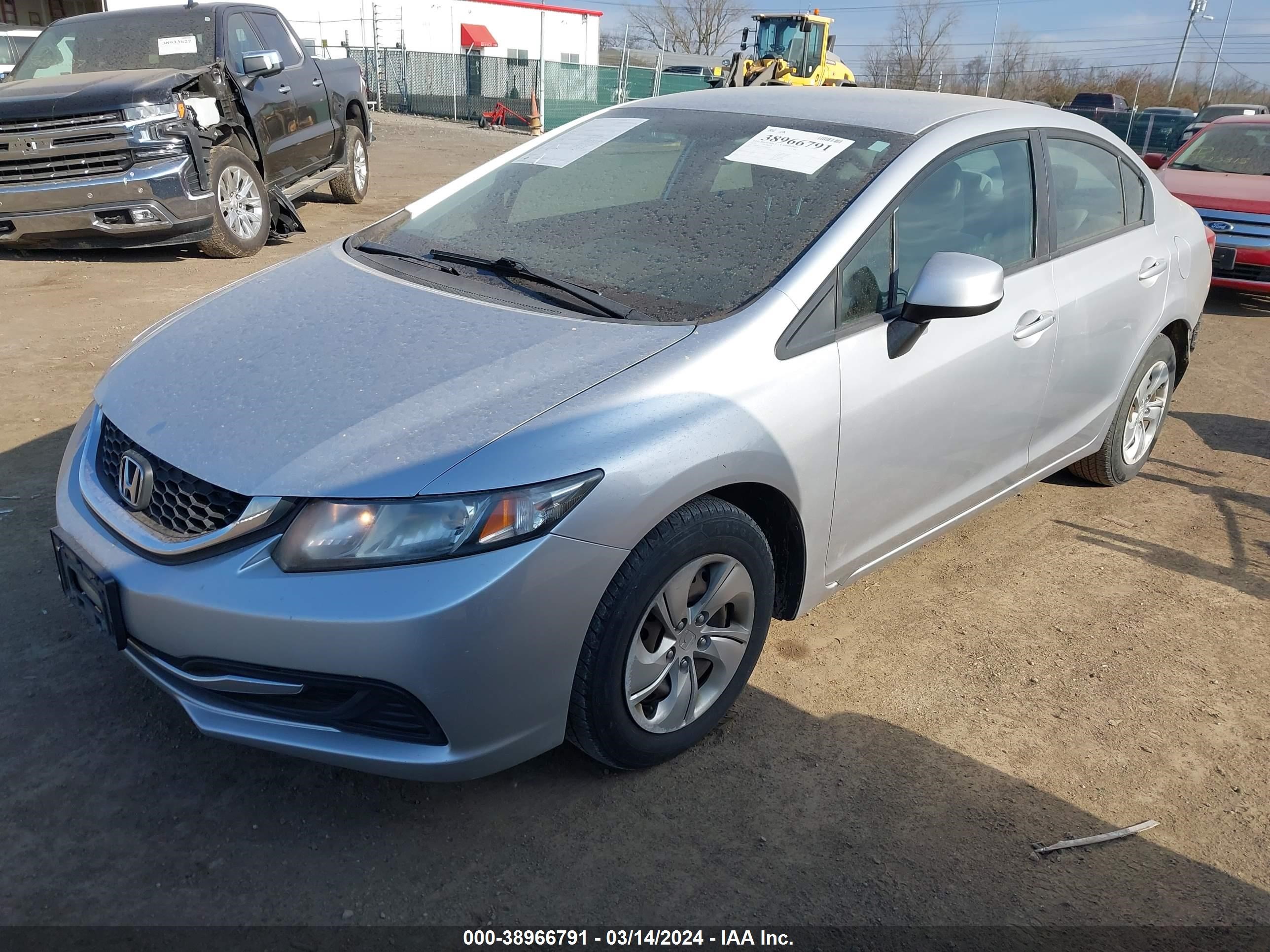 Photo 1 VIN: 19XFB2F57DE080820 - HONDA CIVIC 