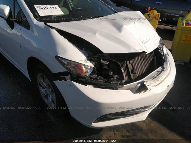 Photo 5 VIN: 19XFB2F57FE212672 - HONDA CIVIC SEDAN 