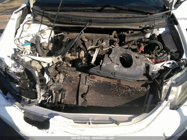 Photo 9 VIN: 19XFB2F57FE212672 - HONDA CIVIC SEDAN 