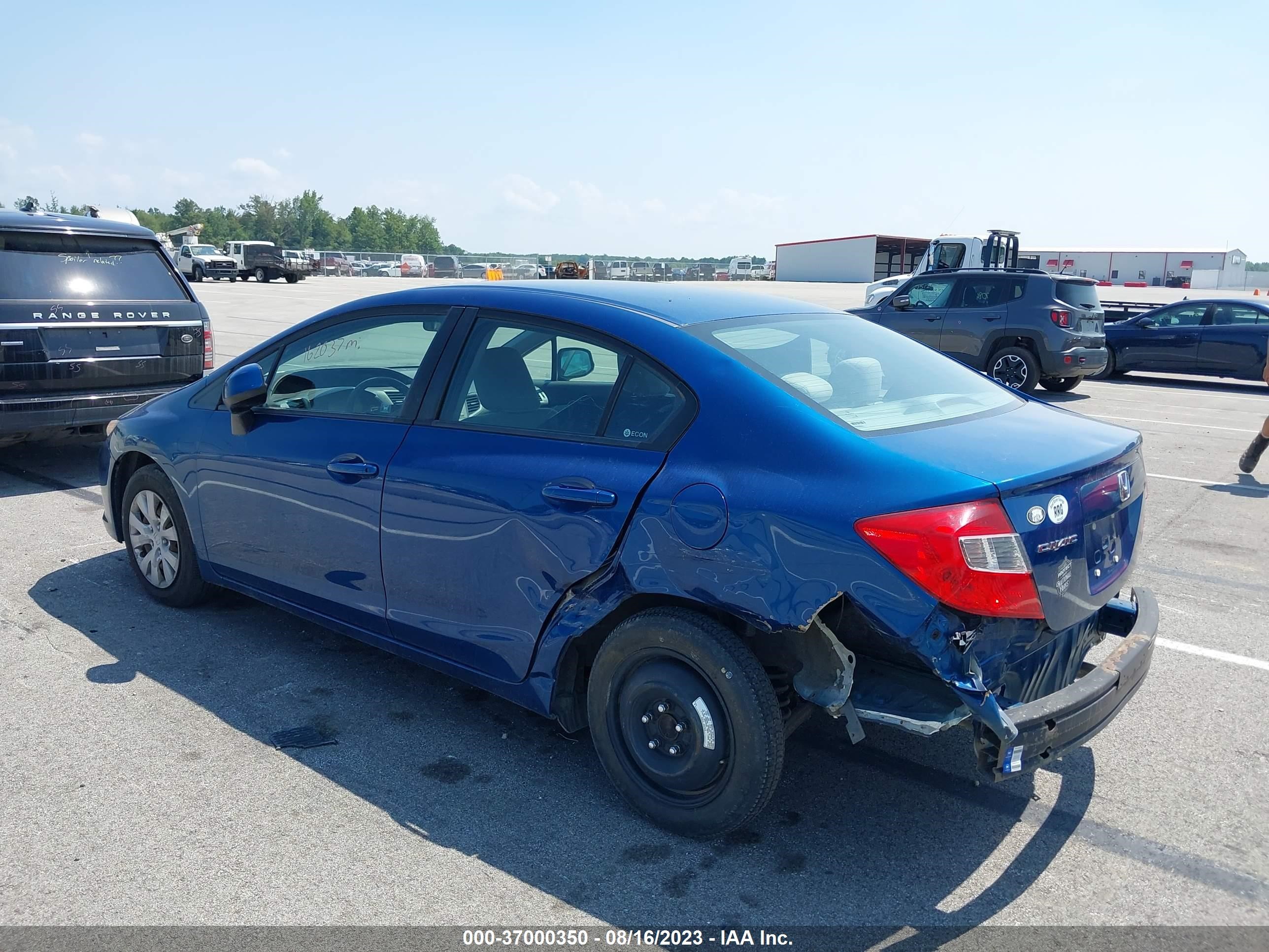 Photo 2 VIN: 19XFB2F58CE016025 - HONDA CIVIC 