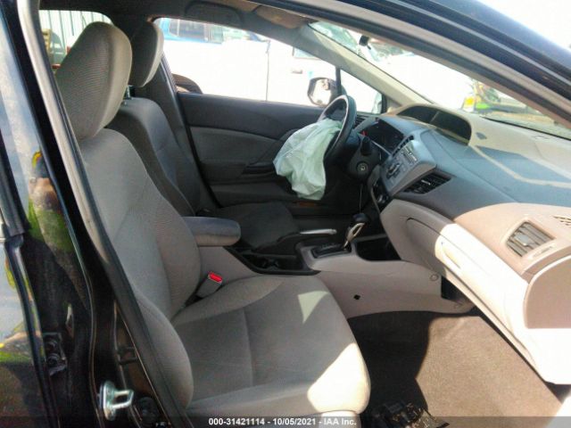 Photo 4 VIN: 19XFB2F58CE384611 - HONDA CIVIC SDN 