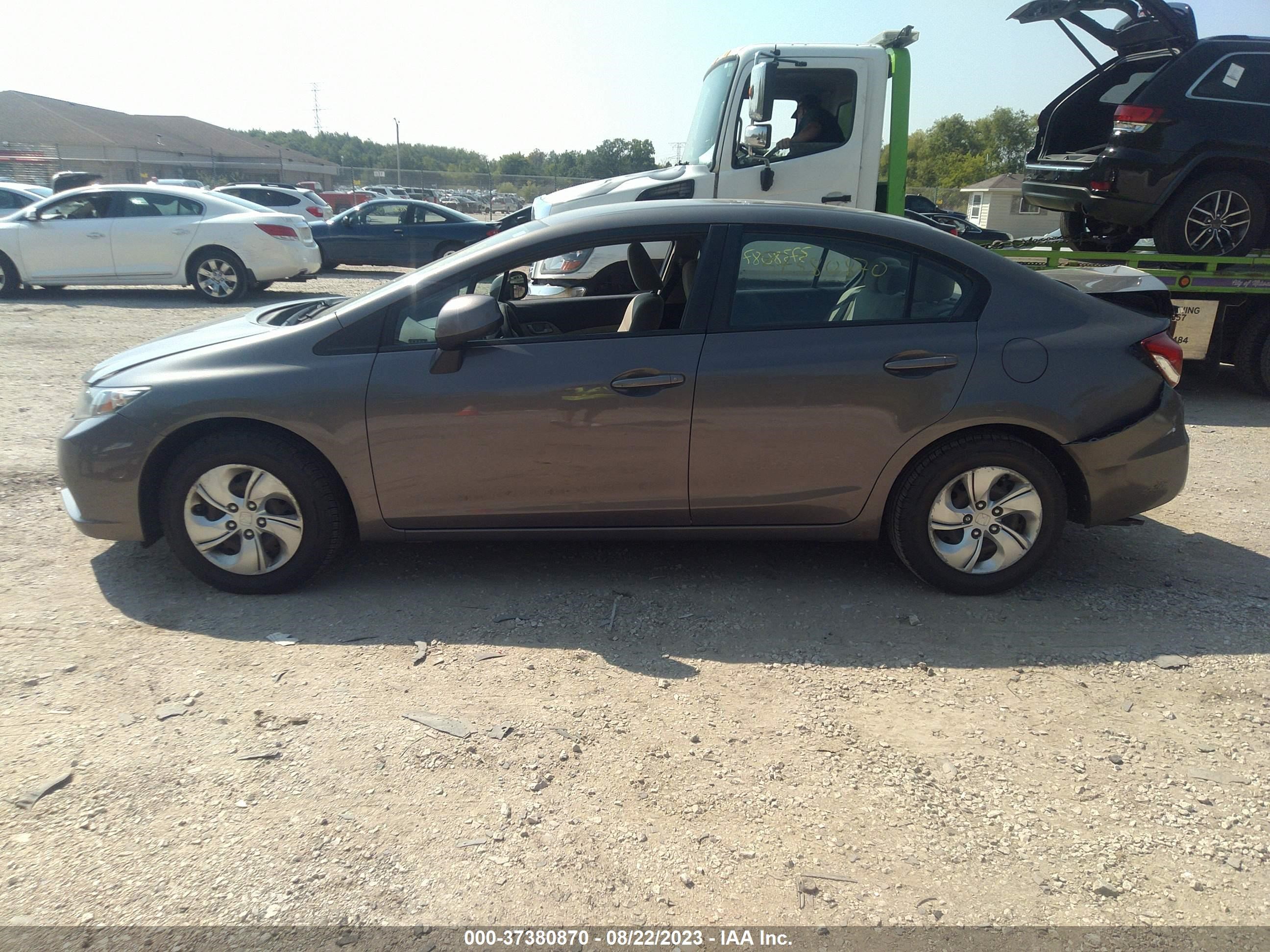 Photo 13 VIN: 19XFB2F58DE071205 - HONDA CIVIC 