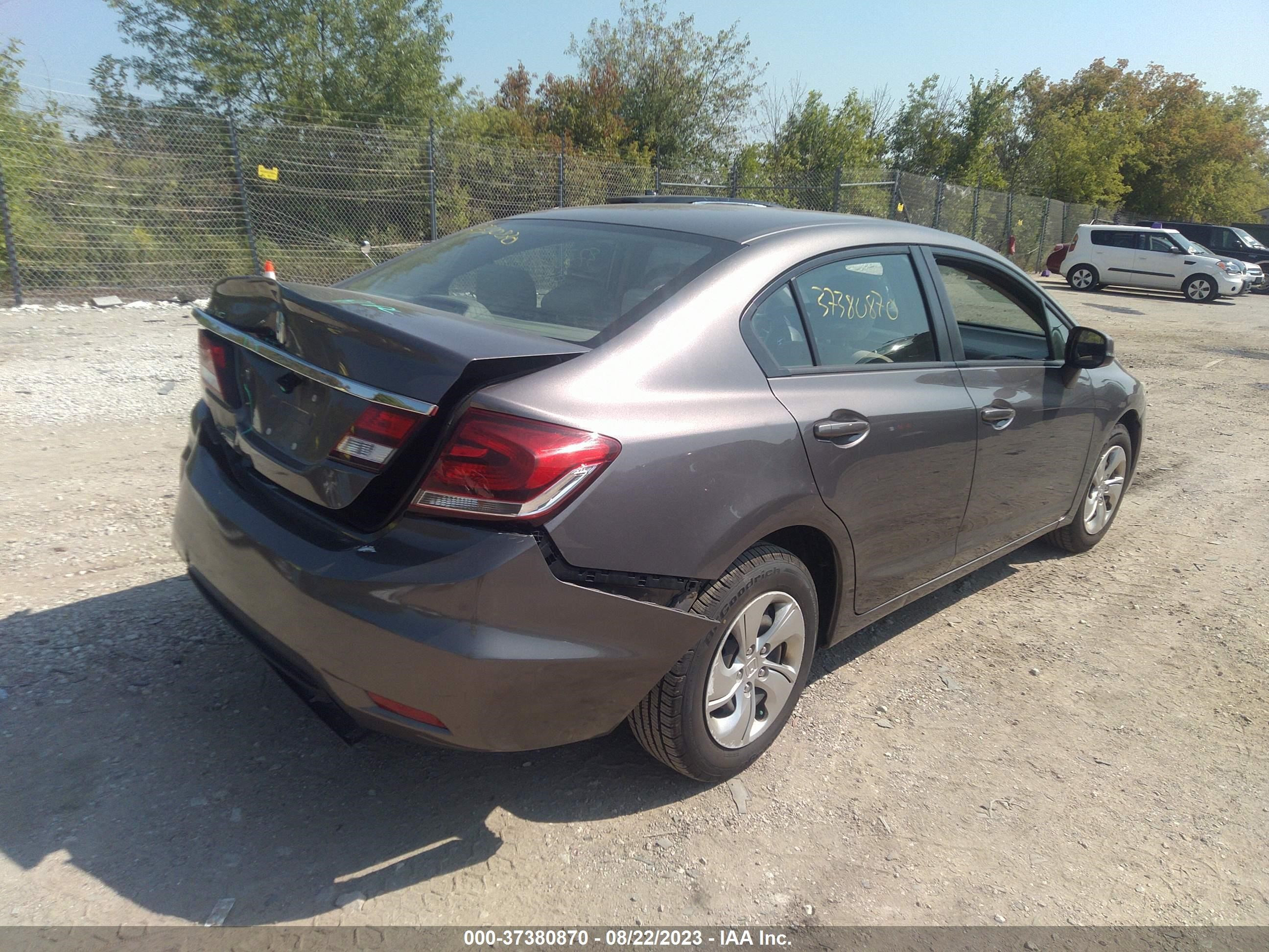 Photo 3 VIN: 19XFB2F58DE071205 - HONDA CIVIC 