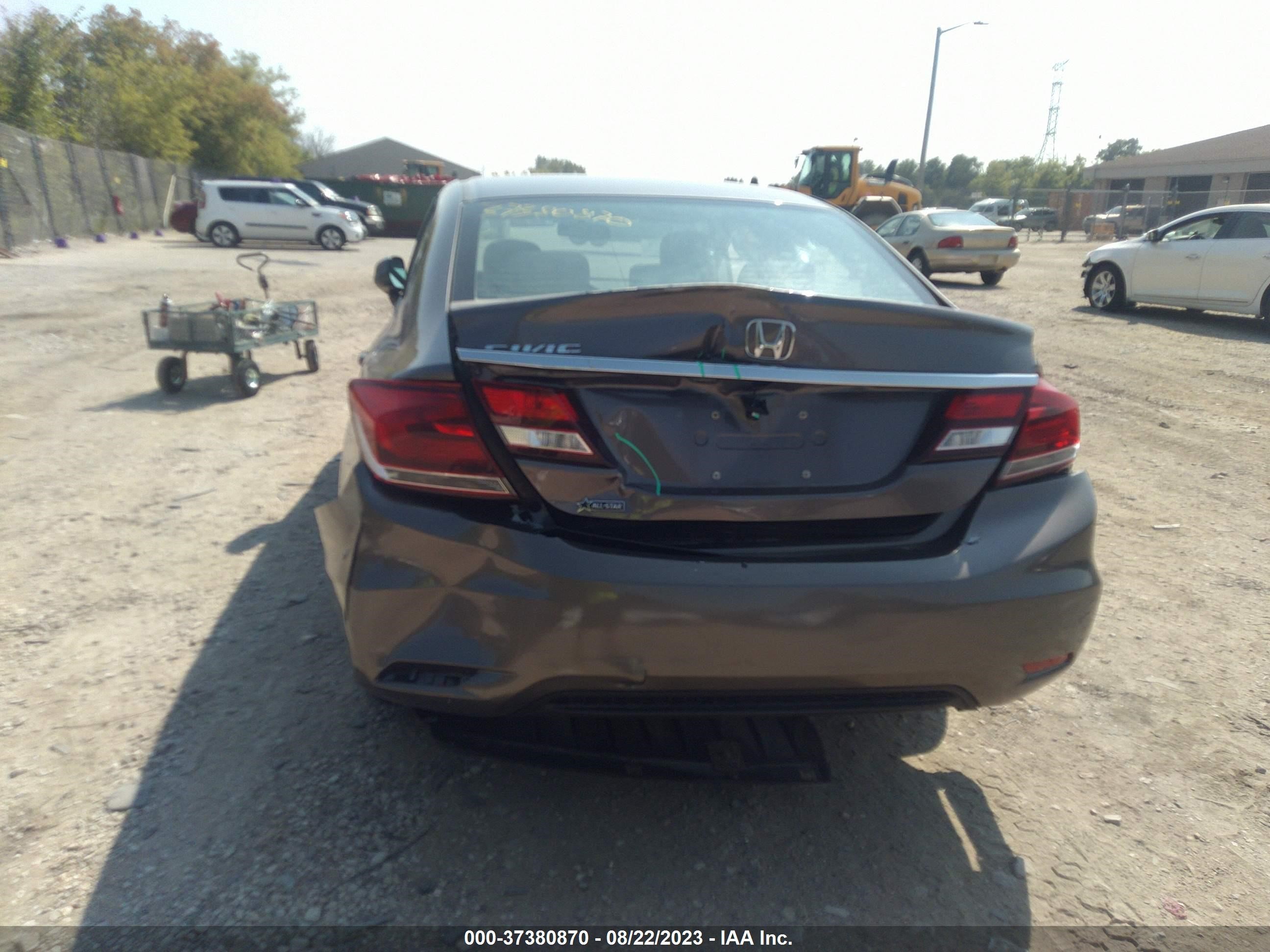 Photo 5 VIN: 19XFB2F58DE071205 - HONDA CIVIC 