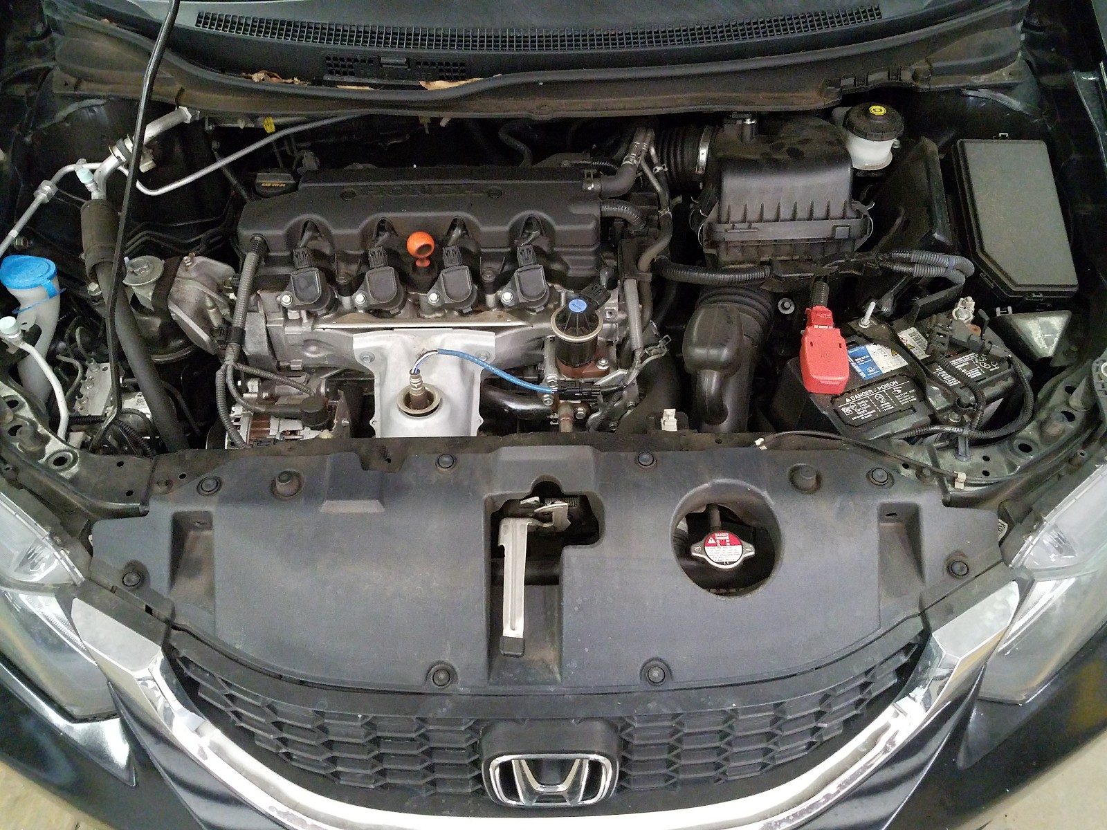 Photo 6 VIN: 19XFB2F58FE074284 - HONDA CIVIC LX 