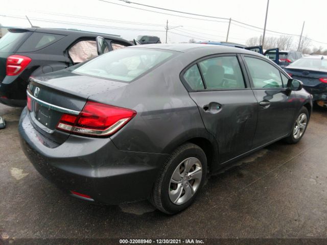 Photo 3 VIN: 19XFB2F58FE115884 - HONDA CIVIC SEDAN 