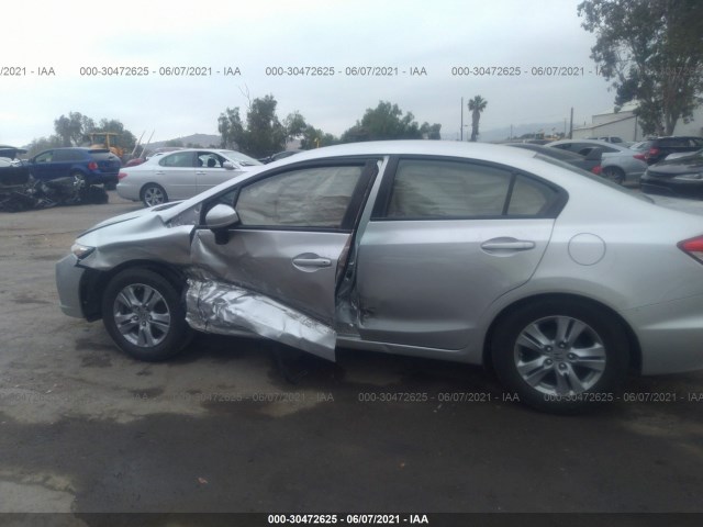 Photo 5 VIN: 19XFB2F58FE280642 - HONDA CIVIC SEDAN 